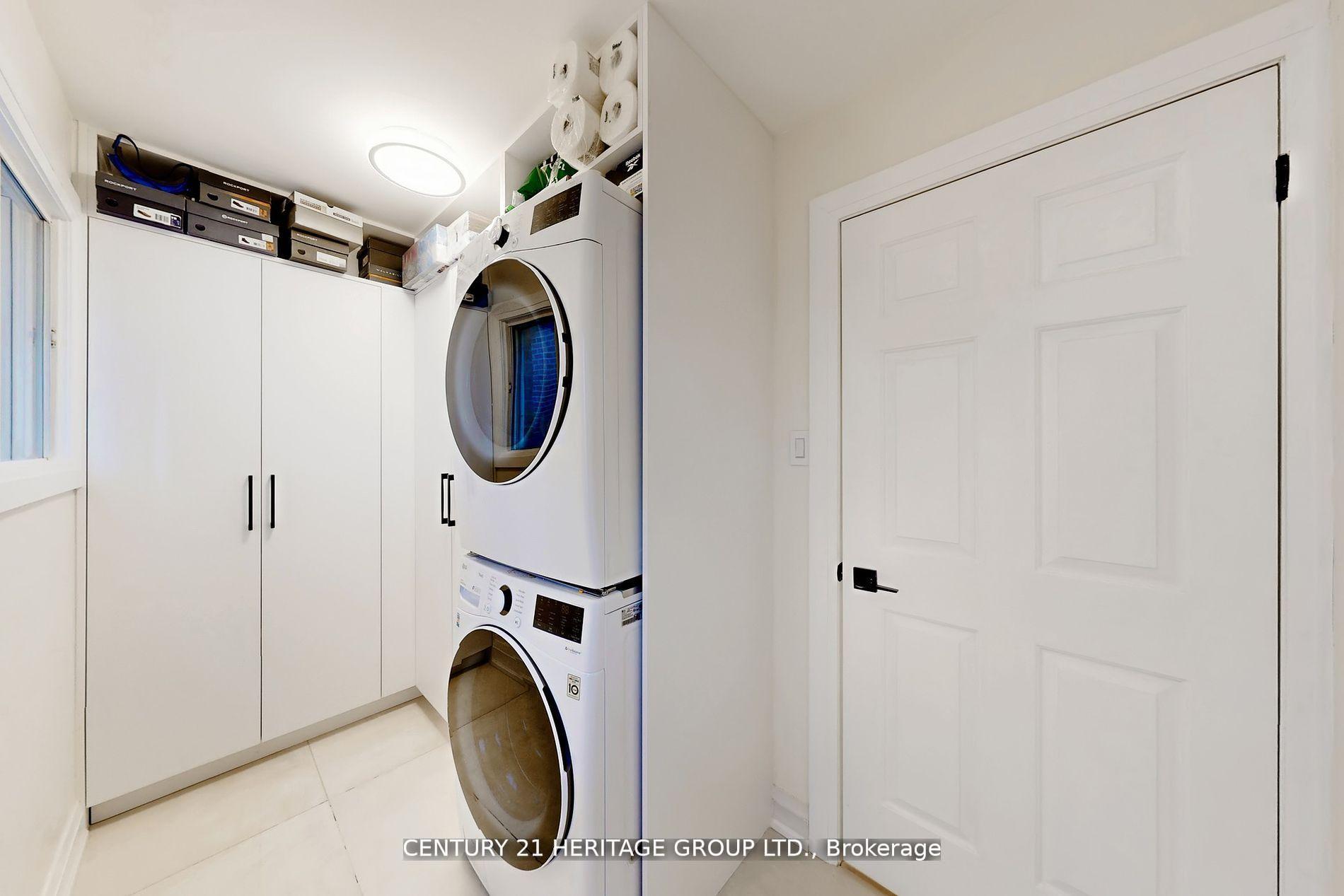 Photo 7 of 23 Gilbank Drive, Aurora, Aurora Heights — HOMEH