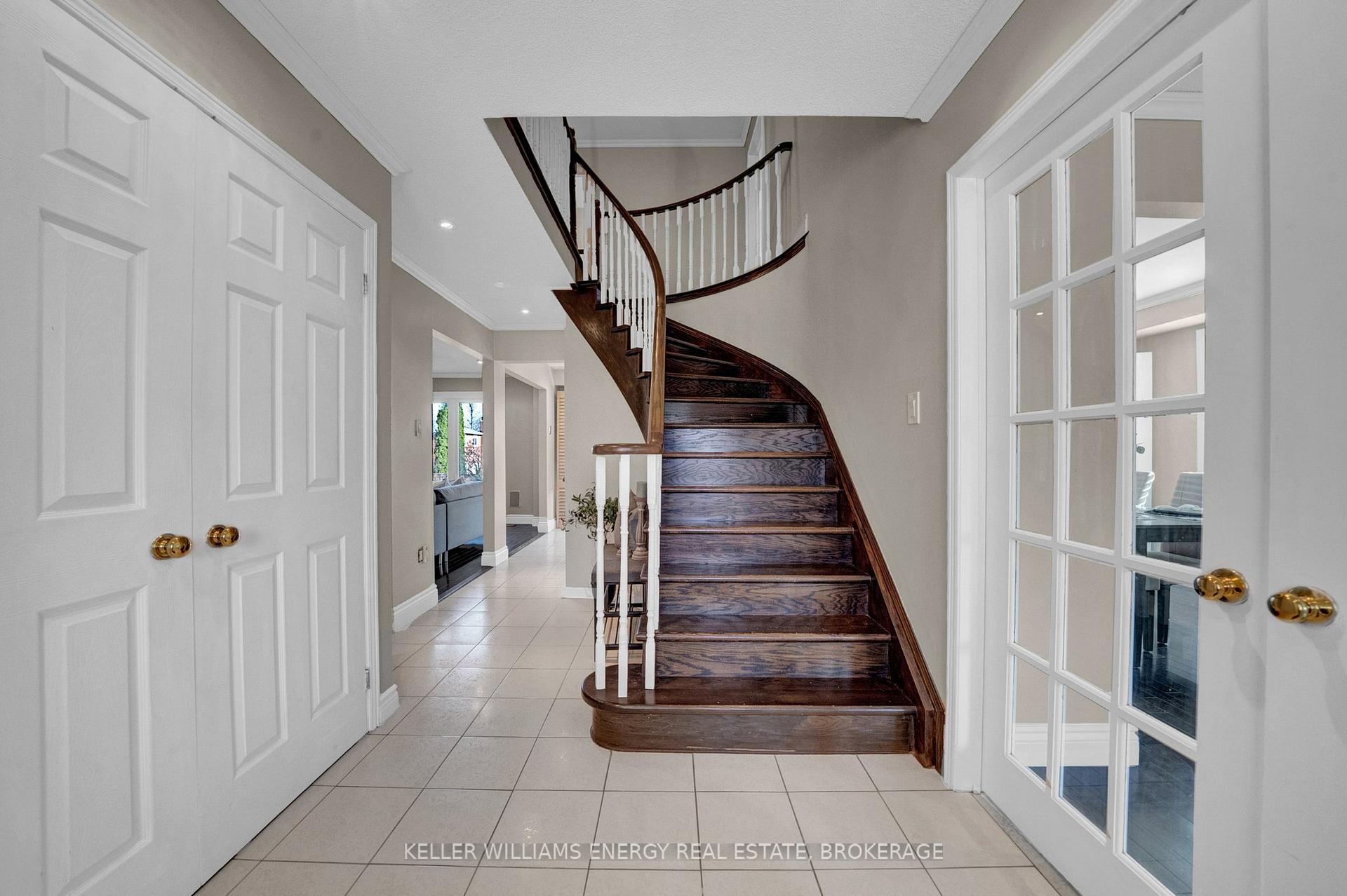 Photo 4 of 21 Aldcroft Crescent, Clarington, Bowmanville — HOMEH