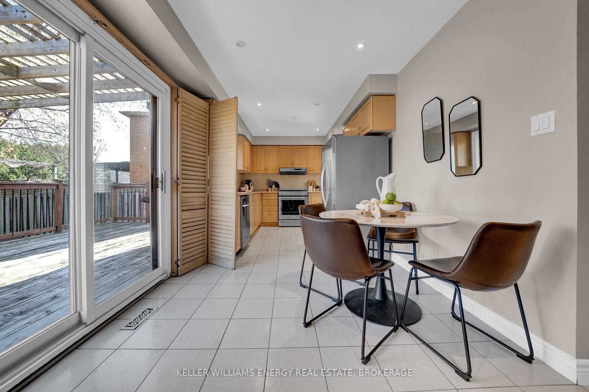 Photo 18 of 21 Aldcroft Crescent, Clarington, Bowmanville — HOMEH
