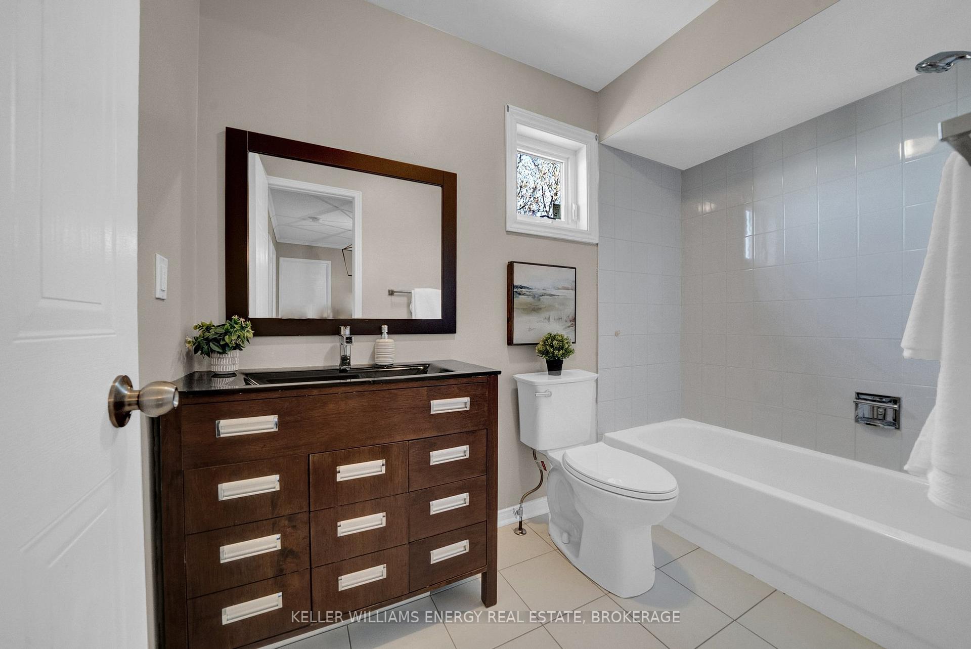 Photo 34 of 21 Aldcroft Crescent, Clarington, Bowmanville — HOMEH