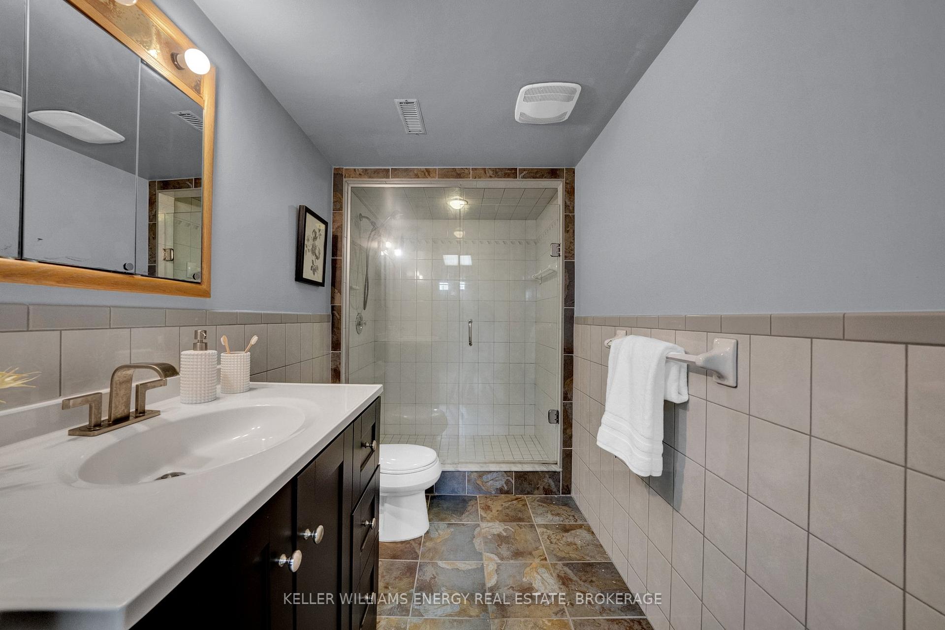 Photo 44 of 21 Aldcroft Crescent, Clarington, Bowmanville — HOMEH