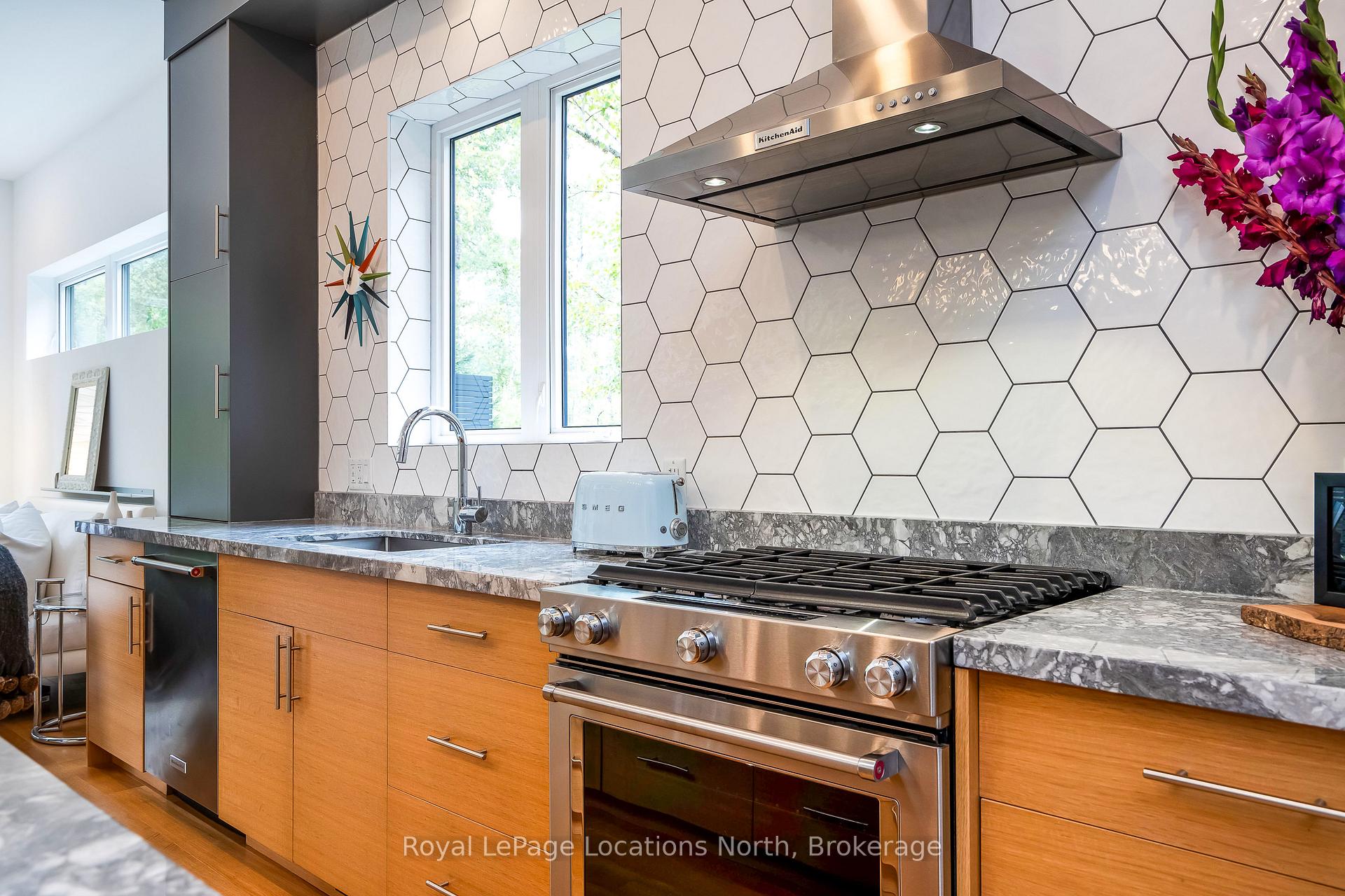 Photo 7 of 176 Timmons Street, Blue Mountains — HOMEH