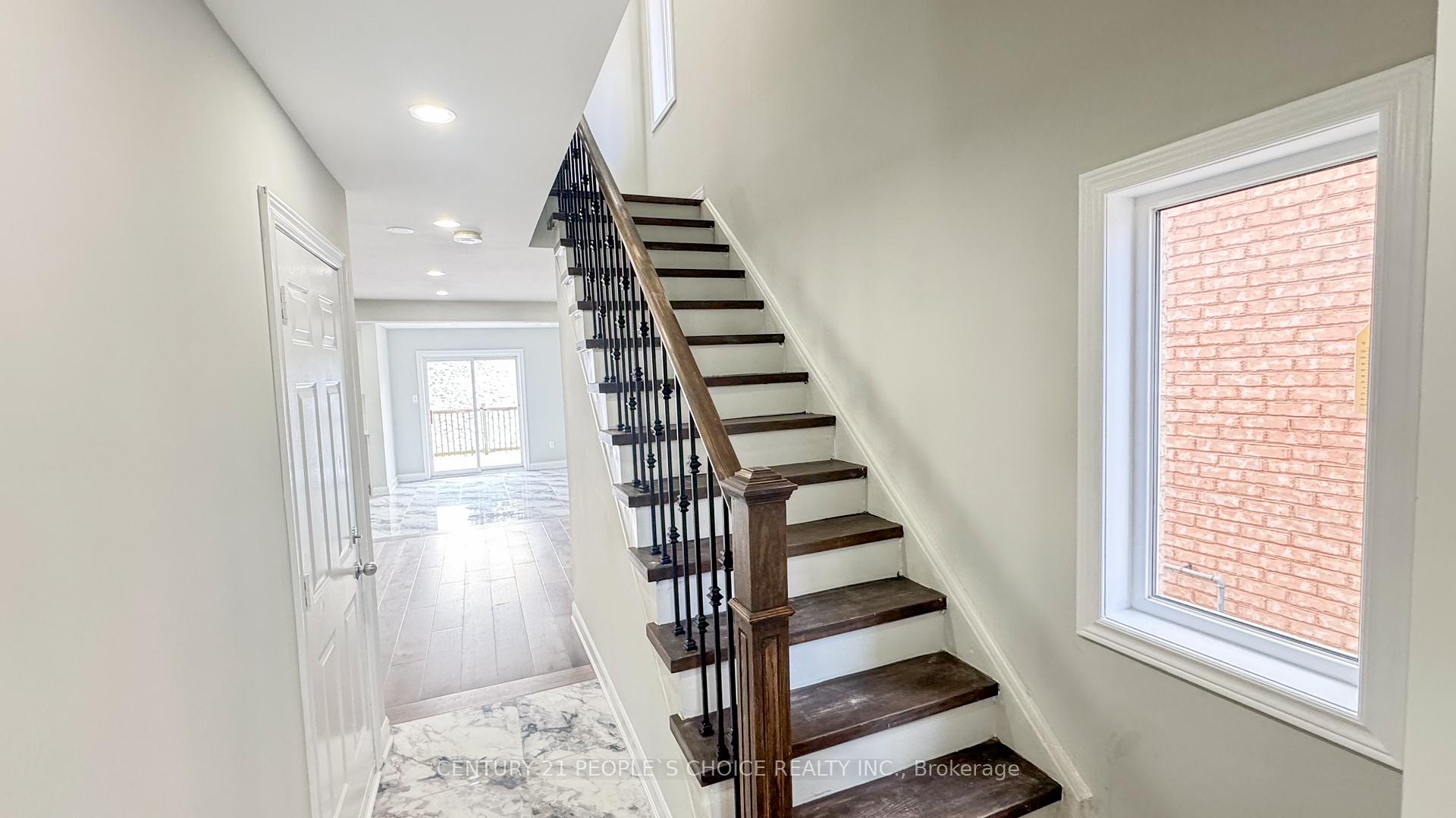 Photo 4 of 54 Grapevine Road, Caledon, Bolton West — HOMEH