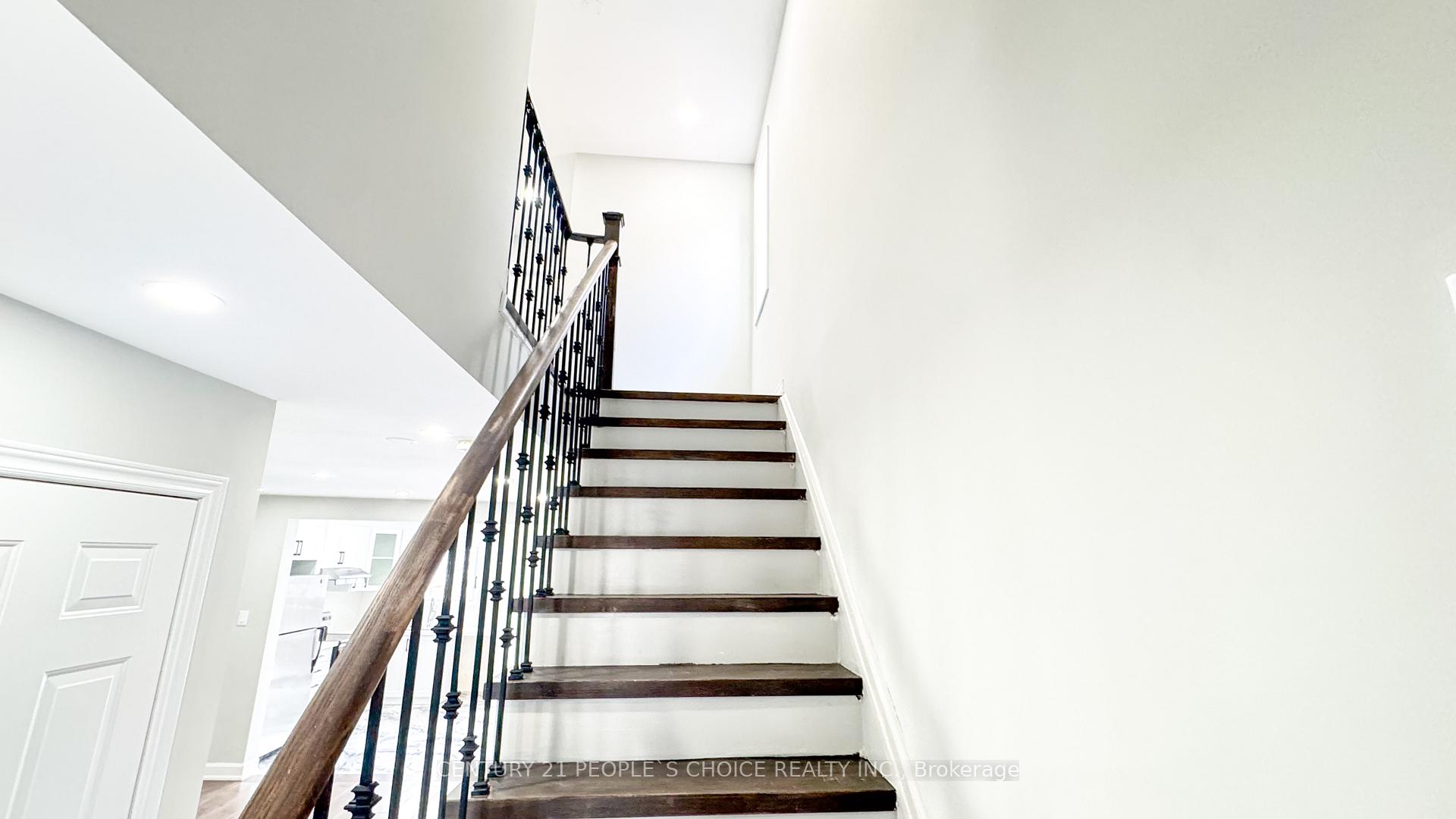 Photo 10 of 54 Grapevine Road, Caledon, Bolton West — HOMEH