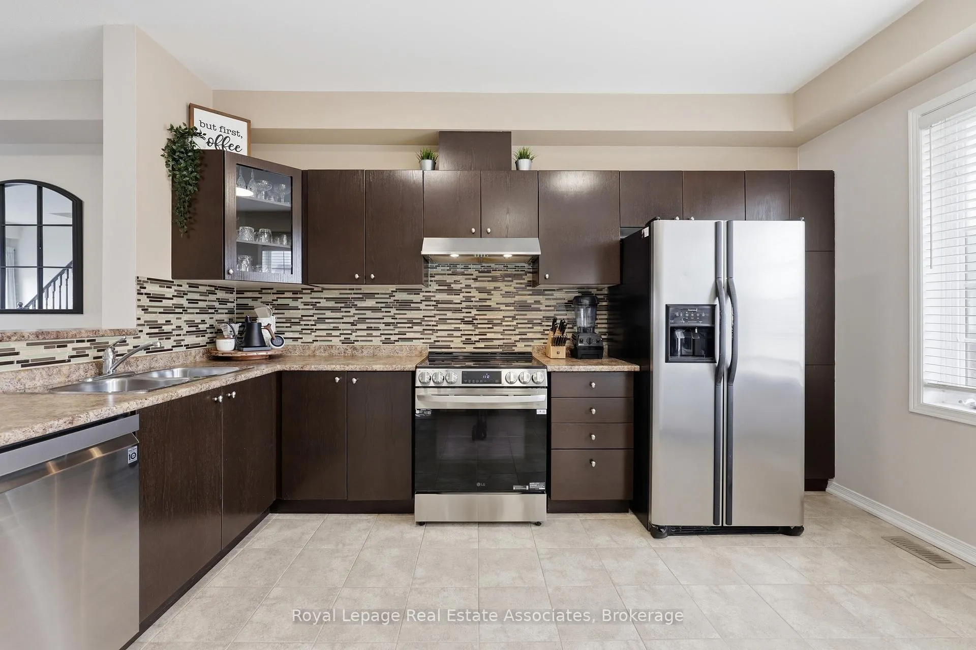Photo 7 of Unit 6, 170 Dewitt Rd, Hamilton, Stoney Creek — HOMEH