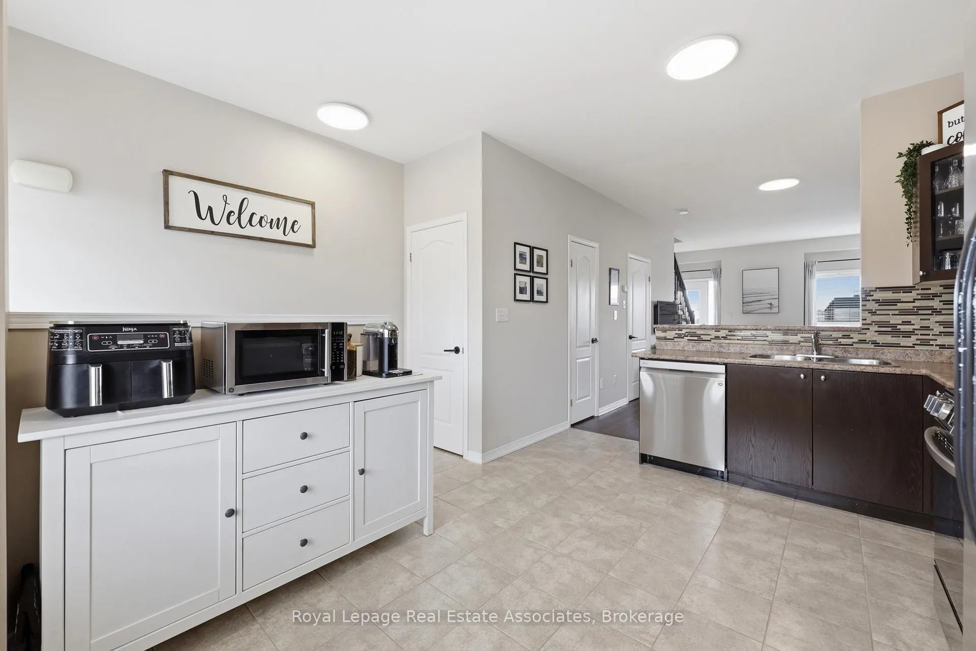 Photo 10 of Unit 6, 170 Dewitt Rd, Hamilton, Stoney Creek — HOMEH