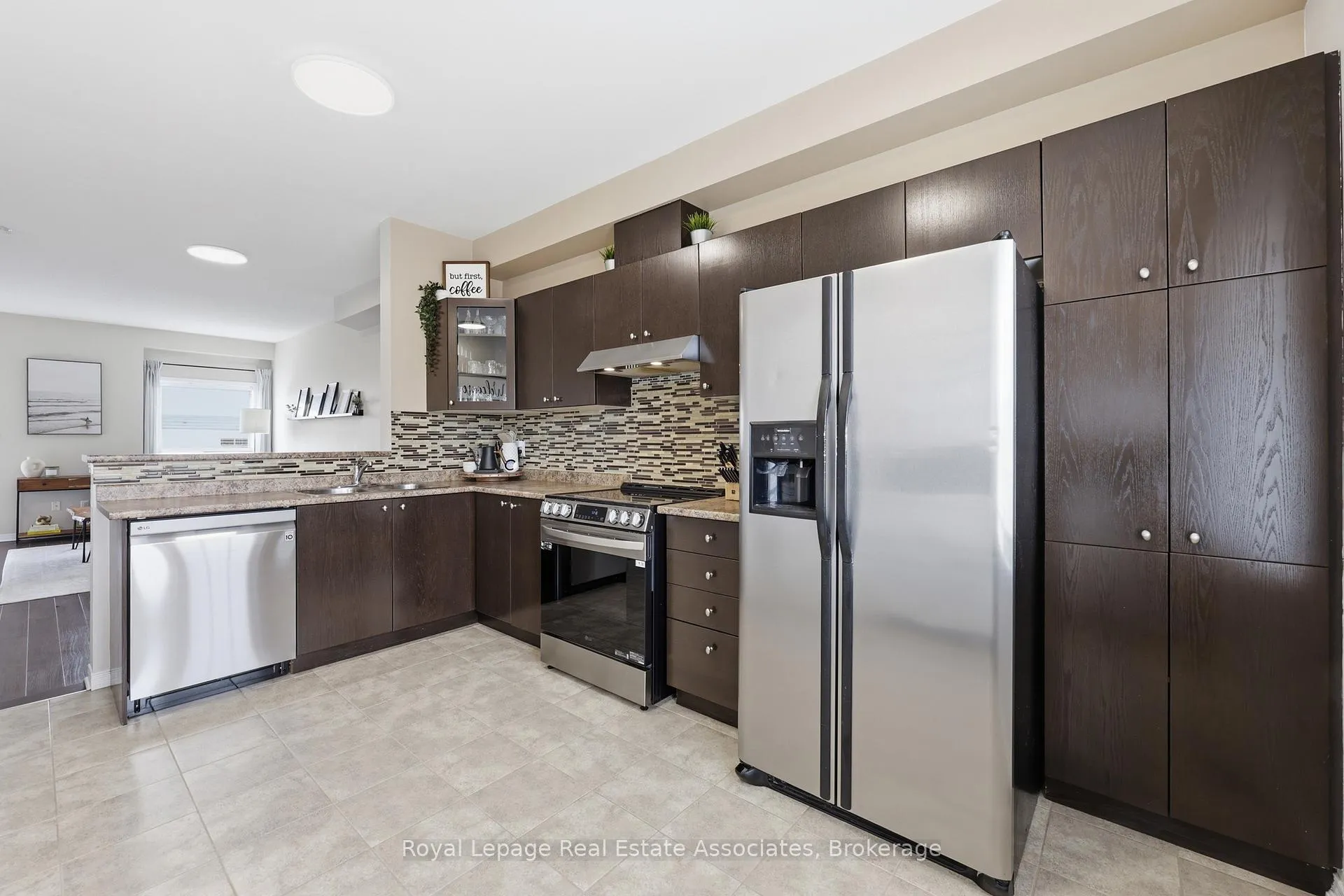 Photo 11 of Unit 6, 170 Dewitt Rd, Hamilton, Stoney Creek — HOMEH