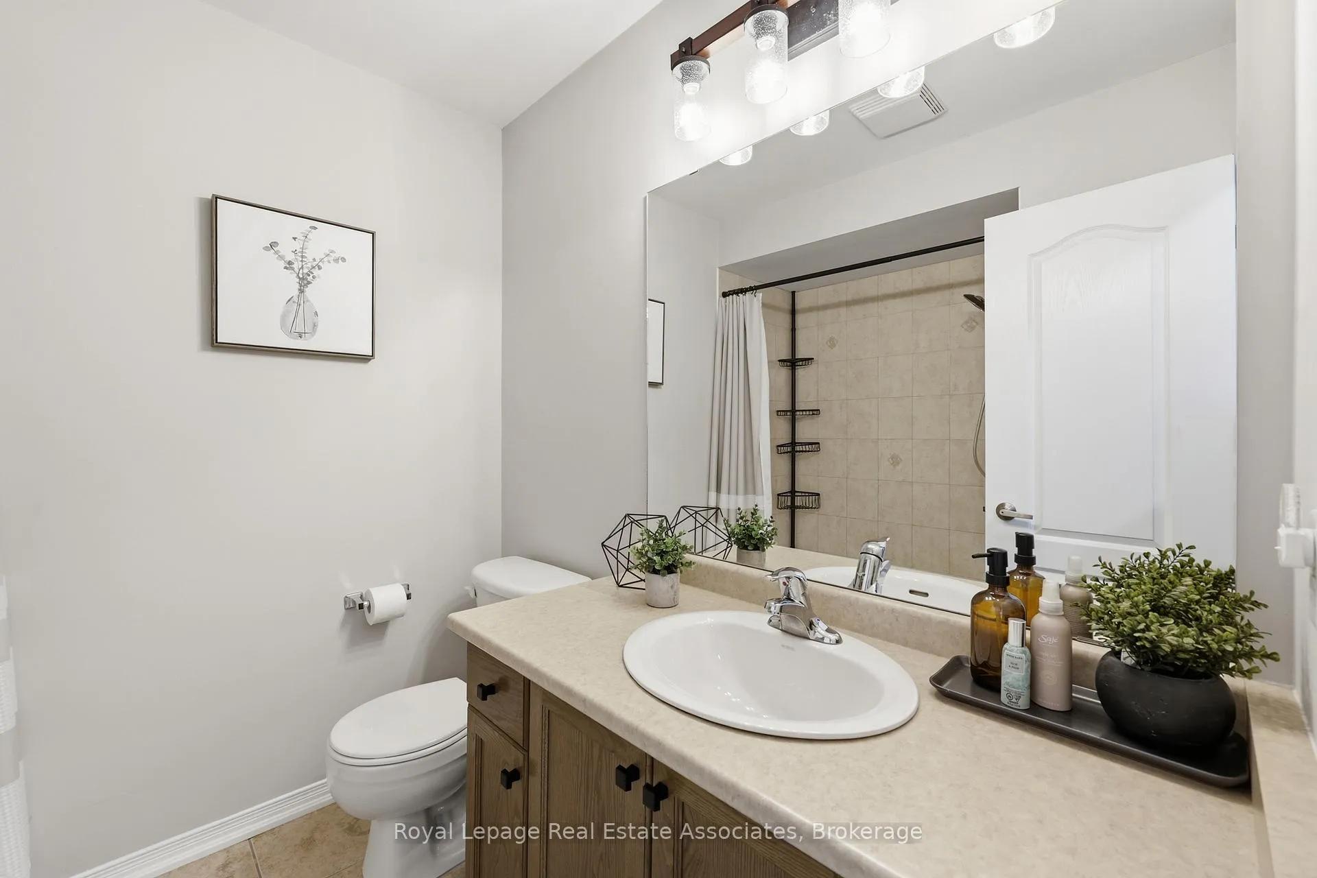 Photo 23 of Unit 6, 170 Dewitt Rd, Hamilton, Stoney Creek — HOMEH