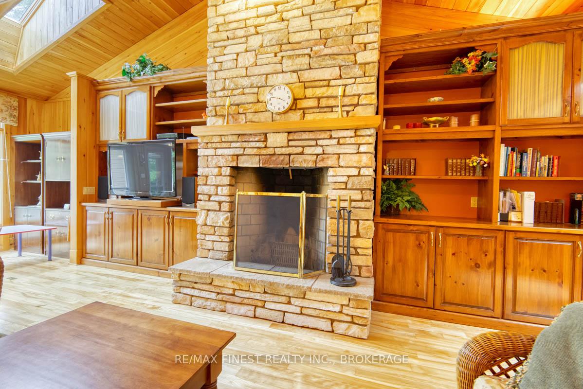 Photo 5 of 106 Oak Haven Lane, Frontenac, Frontenac South — HOMEH