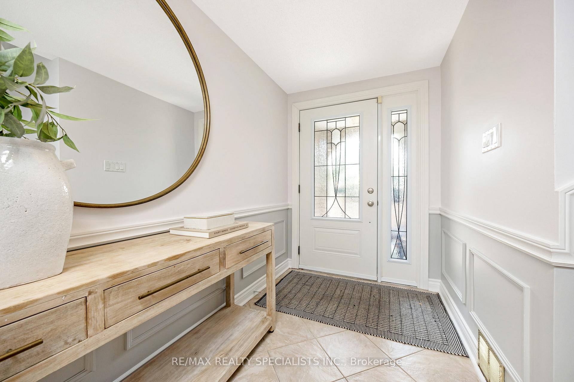Photo 4 of 212 Memorial Avenue, Hamilton, Stoney Creek — HOMEH