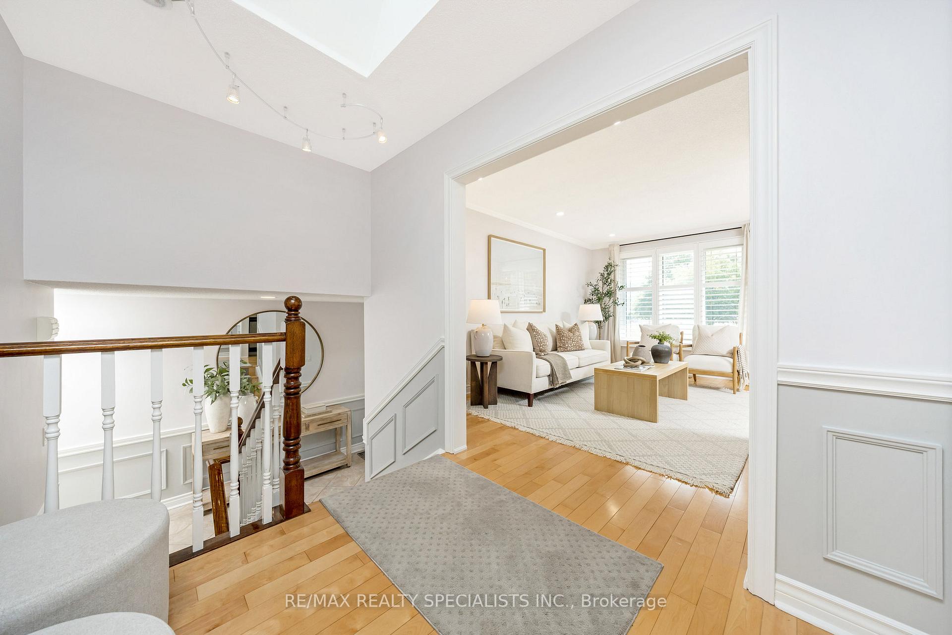 Photo 7 of 212 Memorial Avenue, Hamilton, Stoney Creek — HOMEH