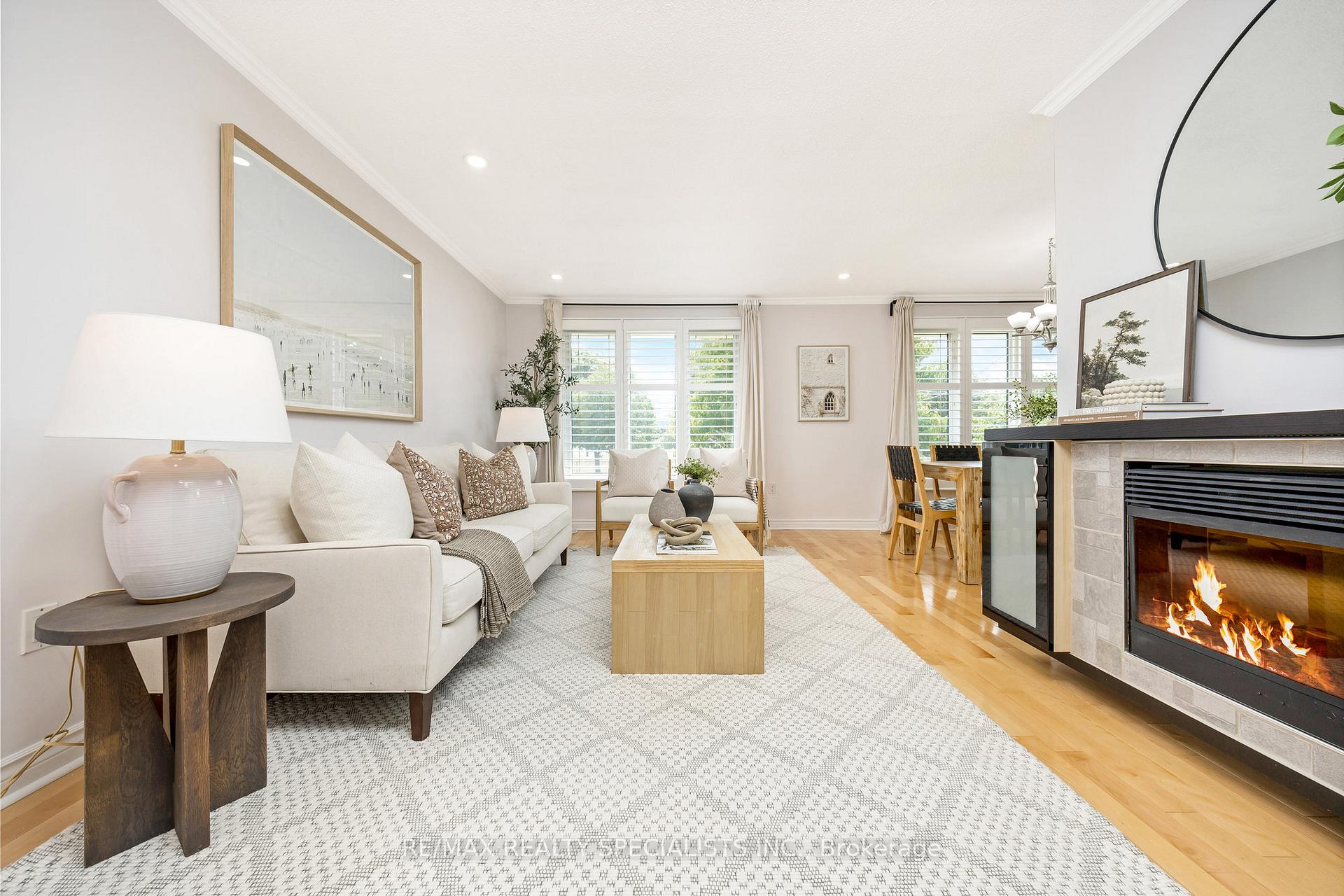Photo 8 of 212 Memorial Avenue, Hamilton, Stoney Creek — HOMEH