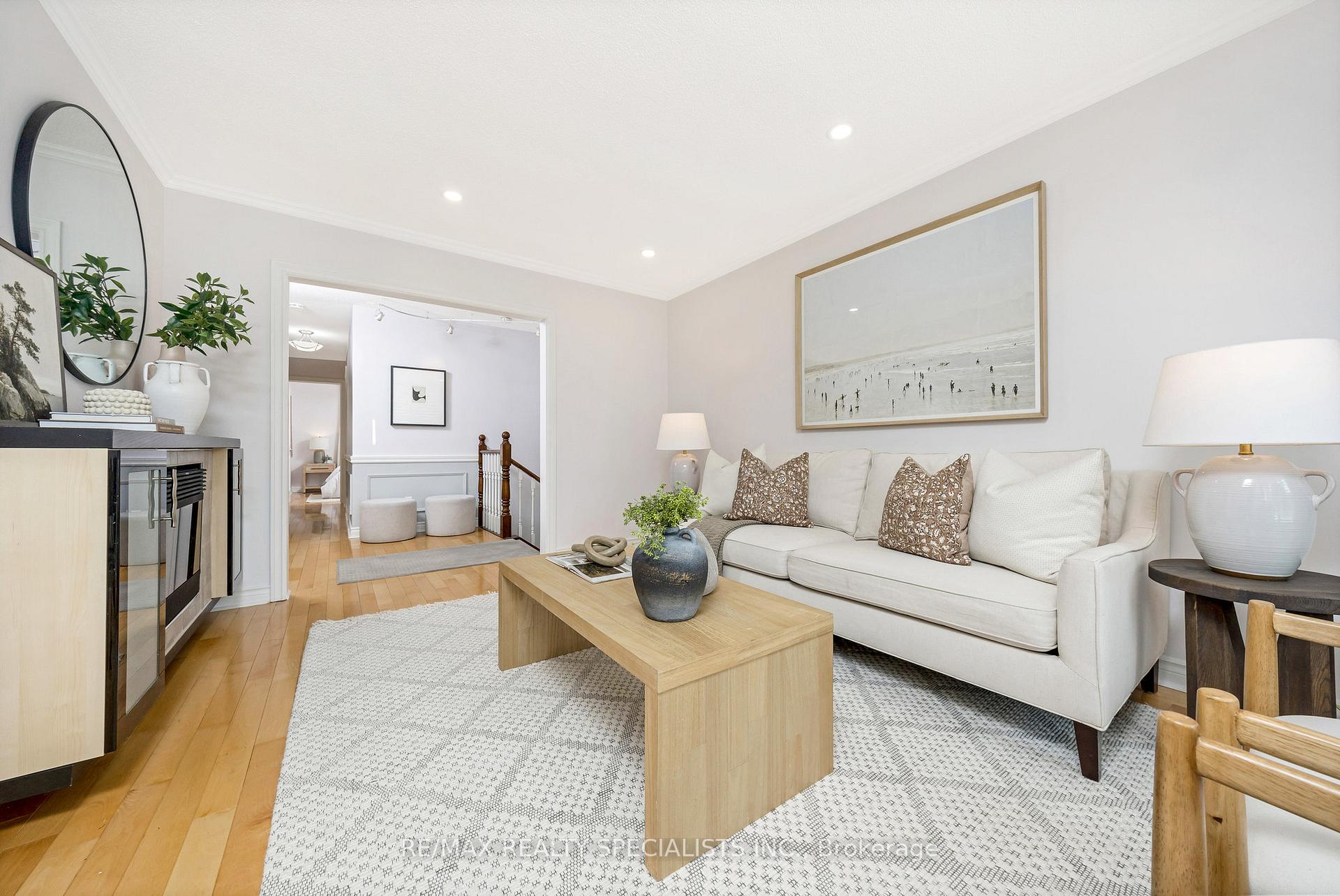 Photo 9 of 212 Memorial Avenue, Hamilton, Stoney Creek — HOMEH