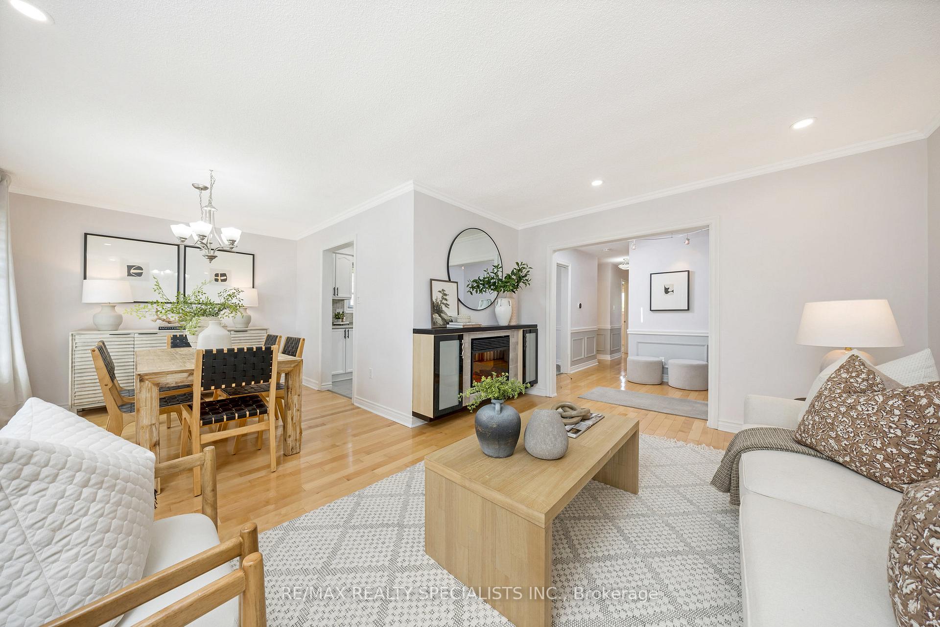Photo 11 of 212 Memorial Avenue, Hamilton, Stoney Creek — HOMEH