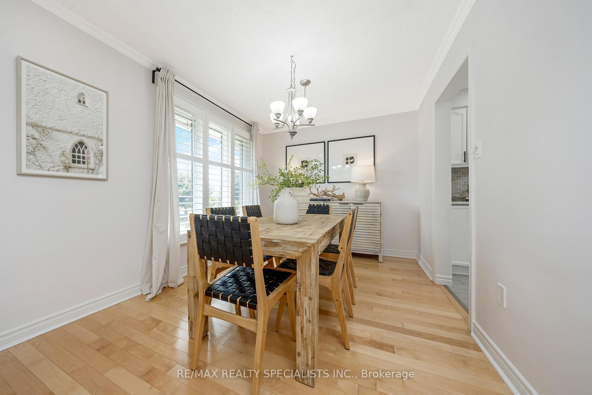 Photo 12 of 212 Memorial Avenue, Hamilton, Stoney Creek — HOMEH