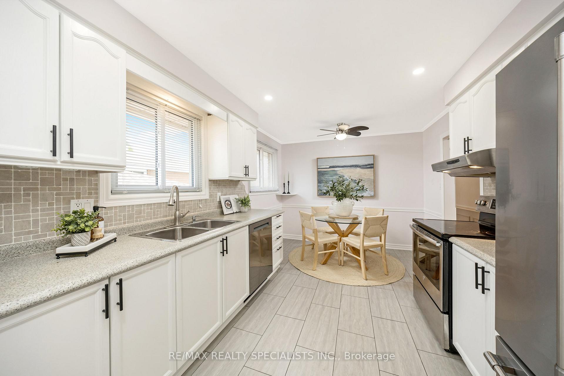 Photo 18 of 212 Memorial Avenue, Hamilton, Stoney Creek — HOMEH