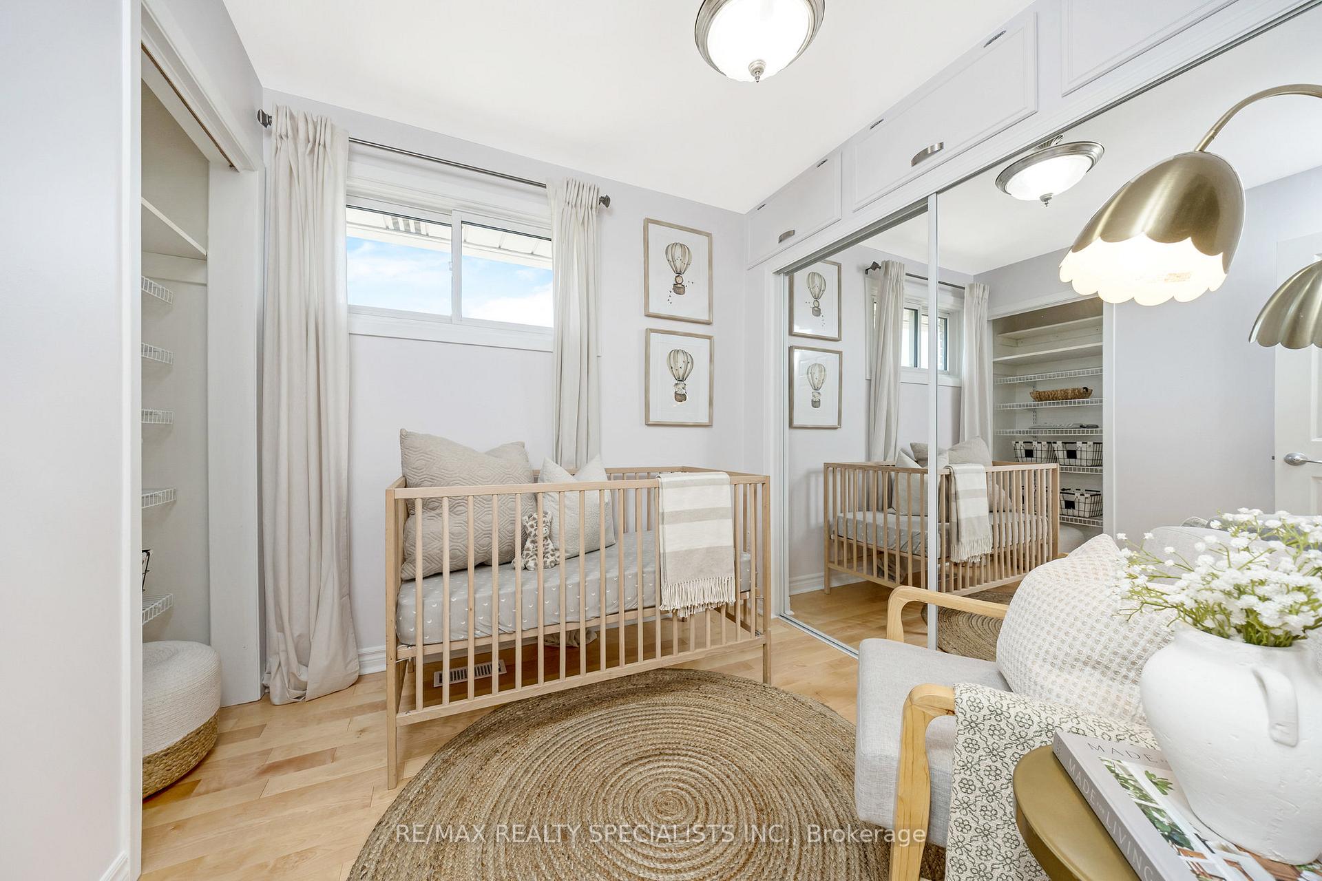 Photo 25 of 212 Memorial Avenue, Hamilton, Stoney Creek — HOMEH