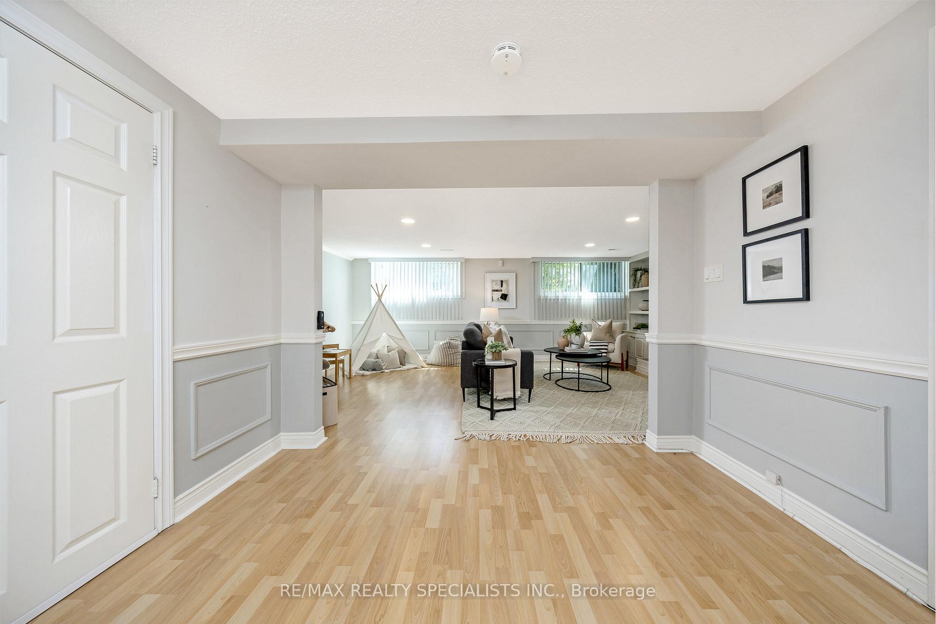 Photo 27 of 212 Memorial Avenue, Hamilton, Stoney Creek — HOMEH