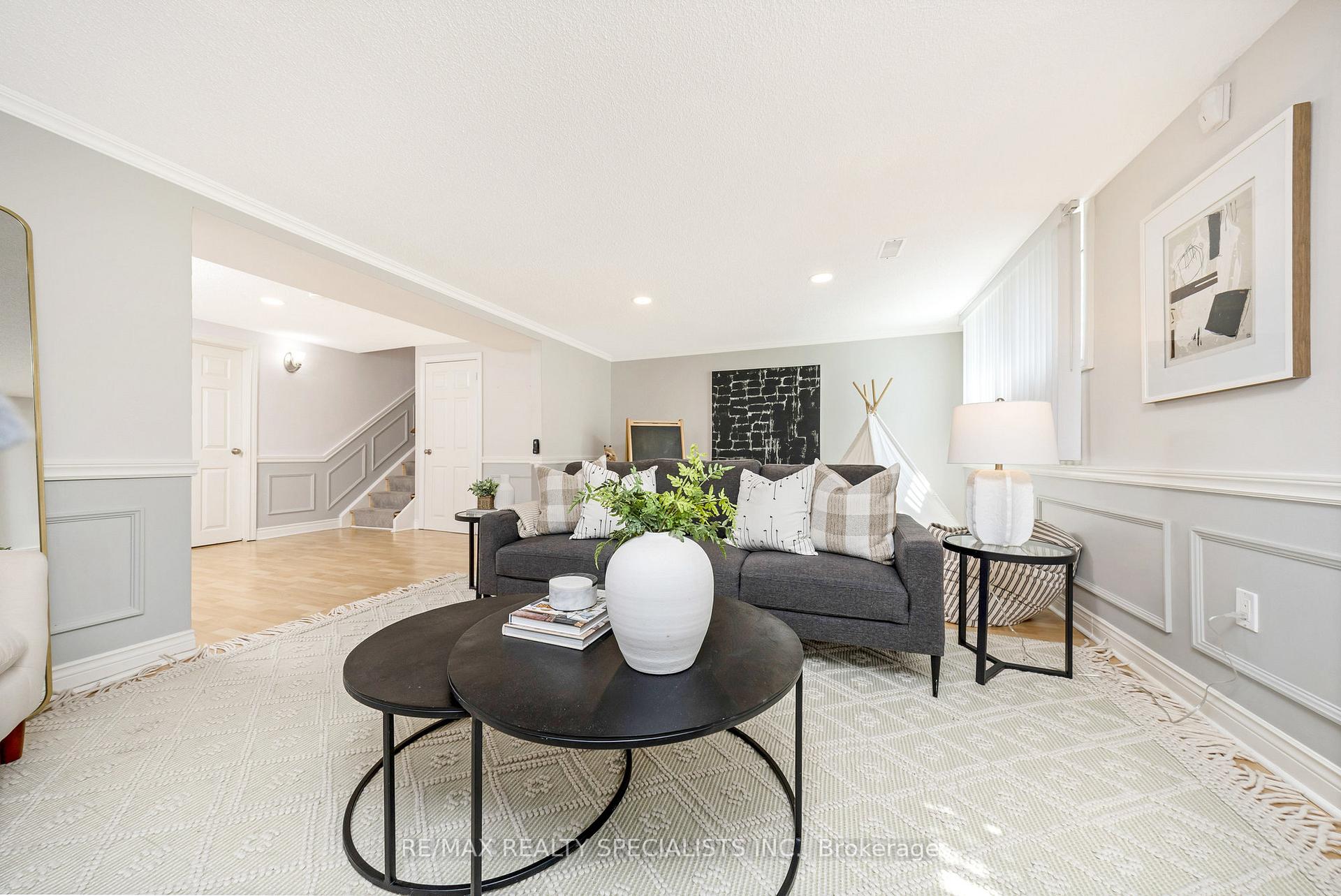 Photo 30 of 212 Memorial Avenue, Hamilton, Stoney Creek — HOMEH