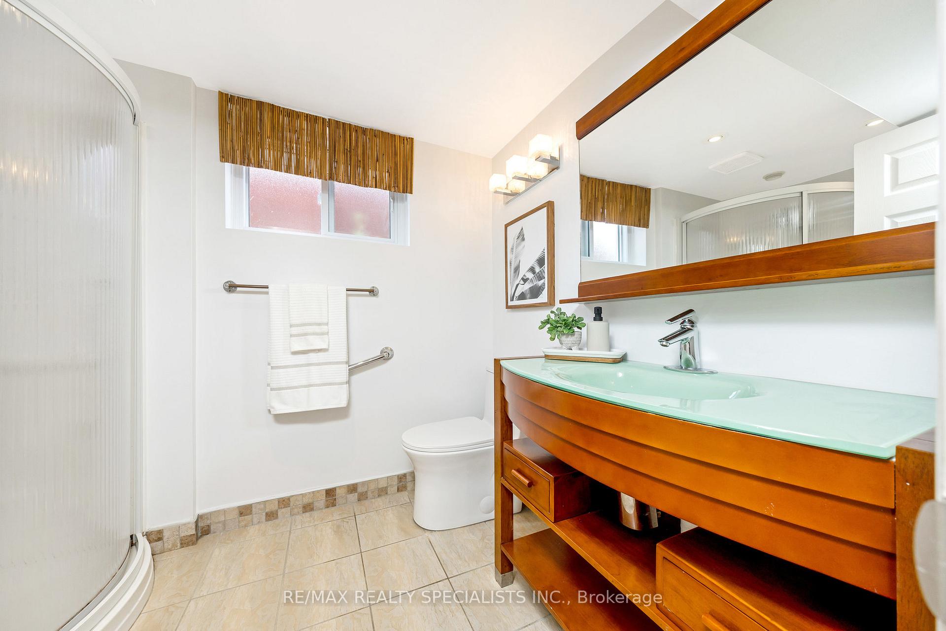 Photo 34 of 212 Memorial Avenue, Hamilton, Stoney Creek — HOMEH