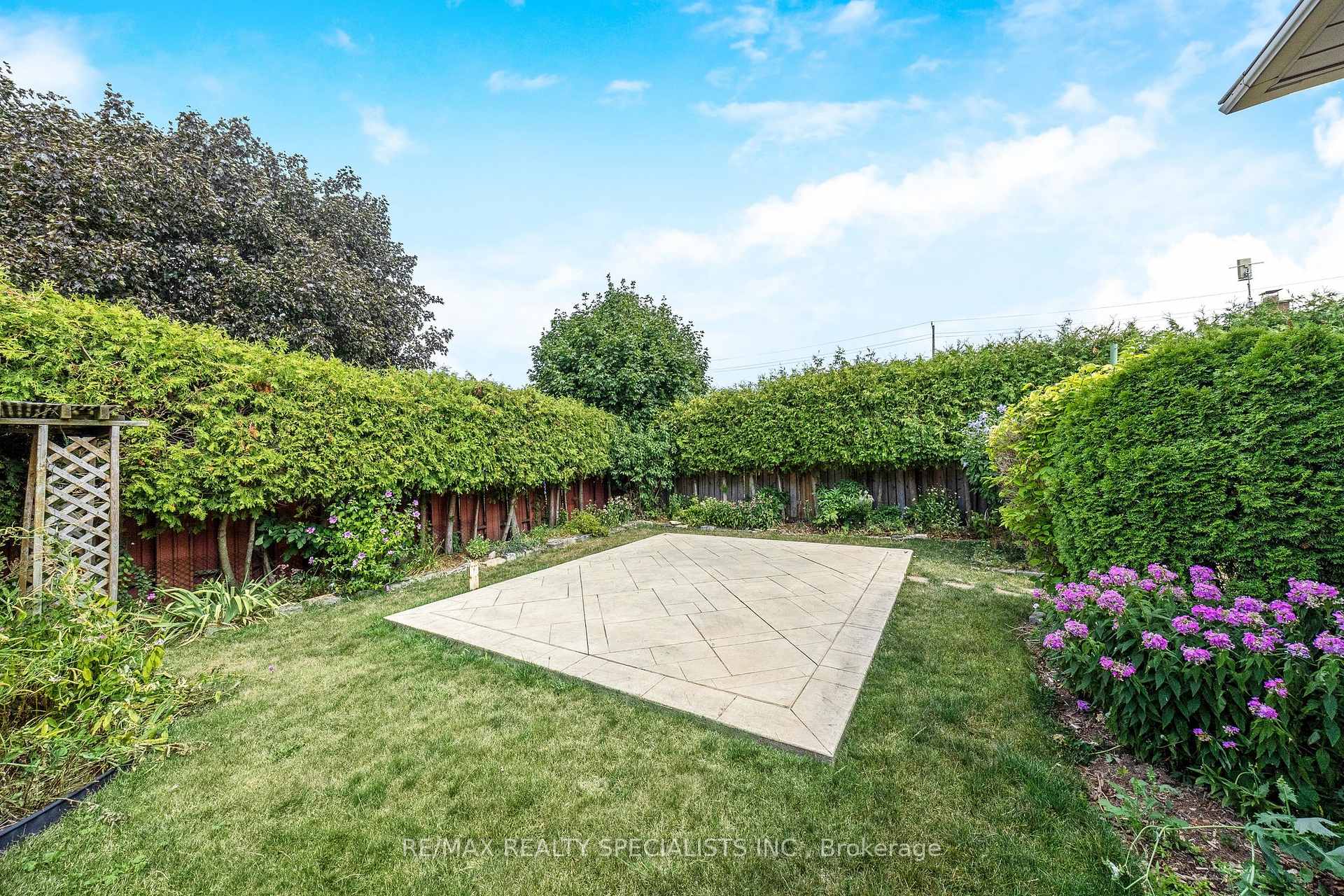 Photo 37 of 212 Memorial Avenue, Hamilton, Stoney Creek — HOMEH