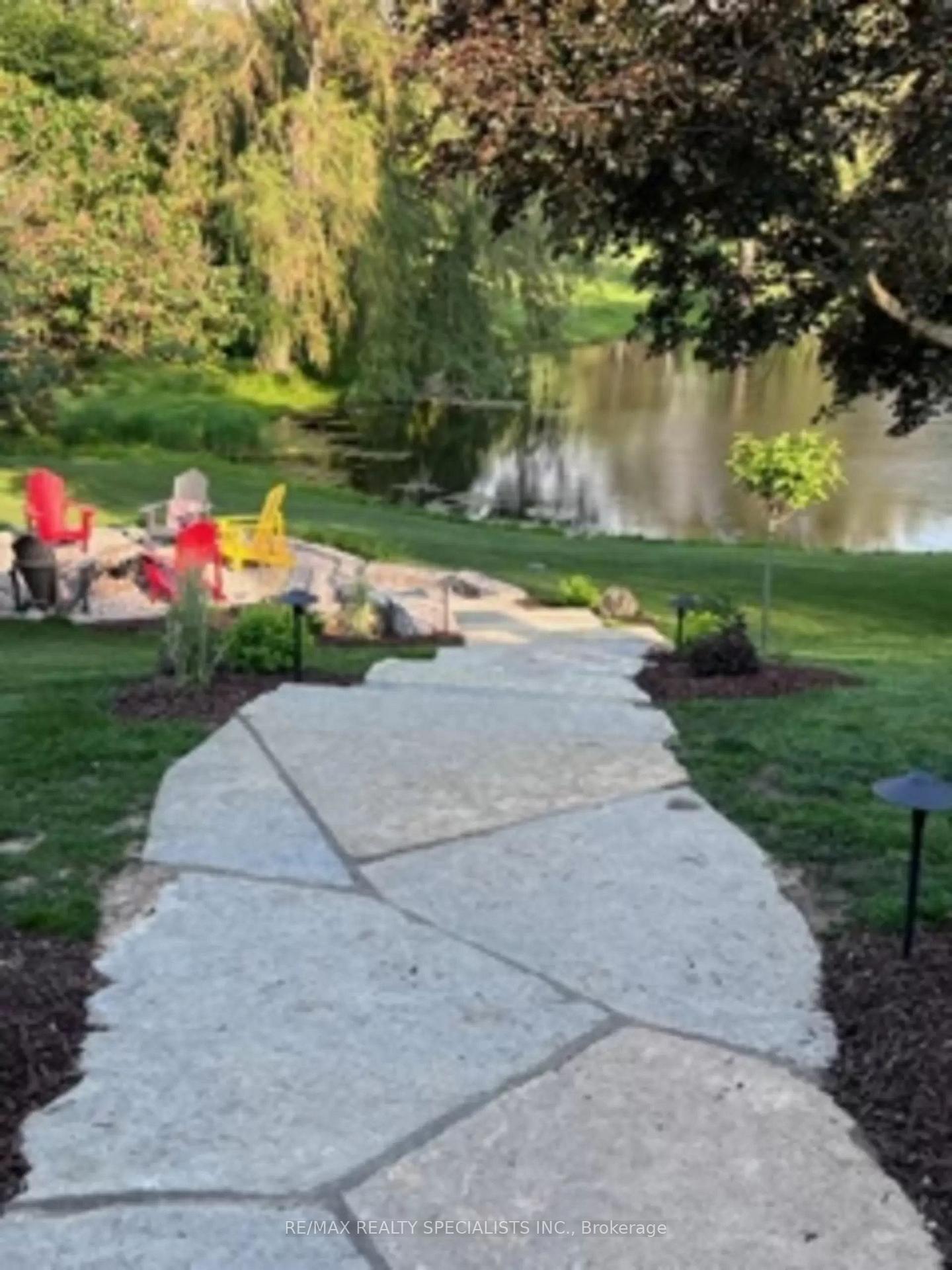 Photo 5 of 66 Palmer Circle, Caledon, Palgrave — HOMEH