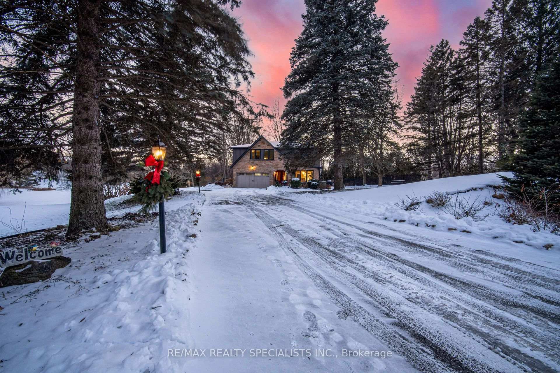 Photo 10 of 66 Palmer Circle, Caledon, Palgrave — HOMEH