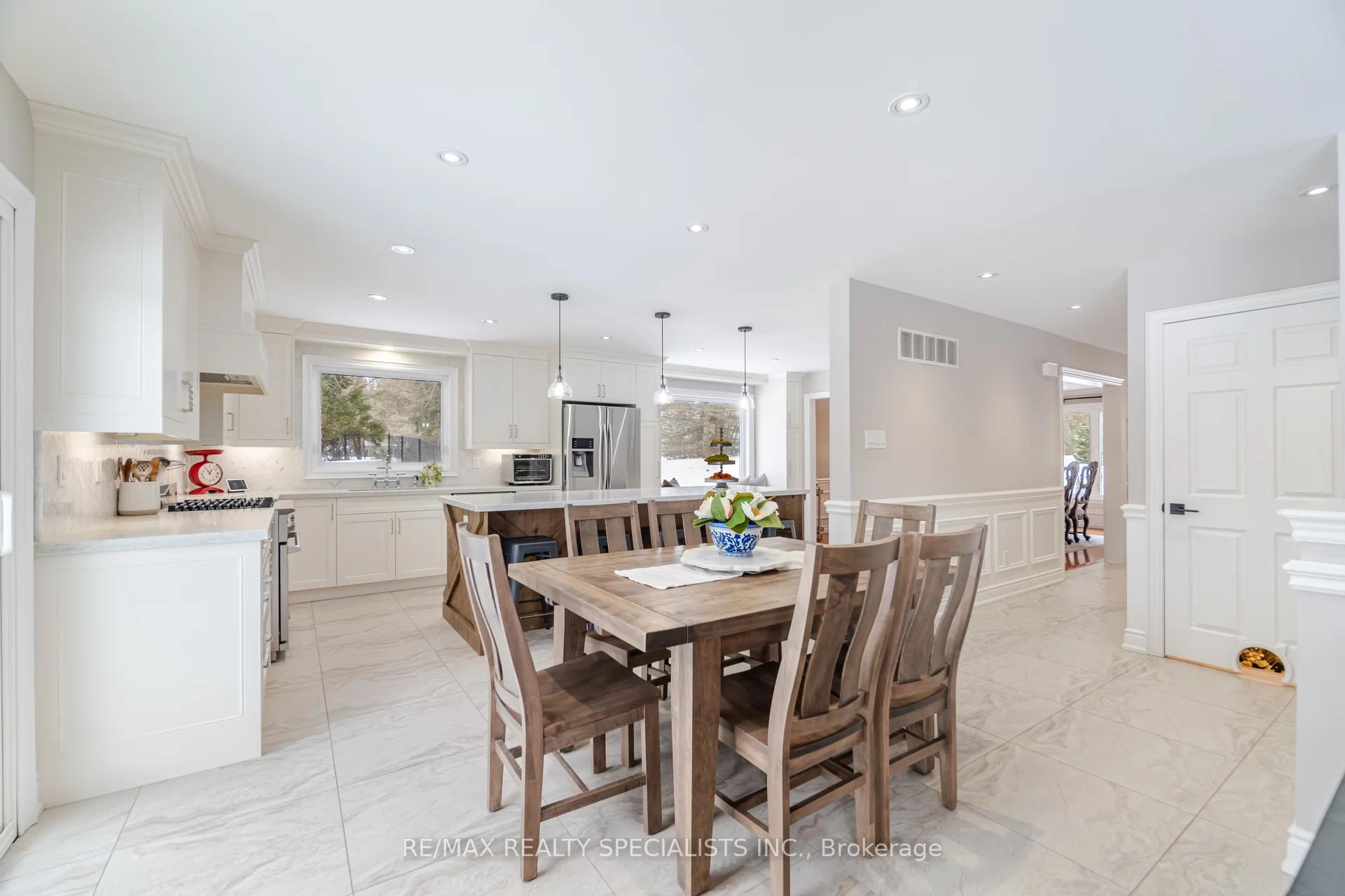 Photo 14 of 66 Palmer Circle, Caledon, Palgrave — HOMEH