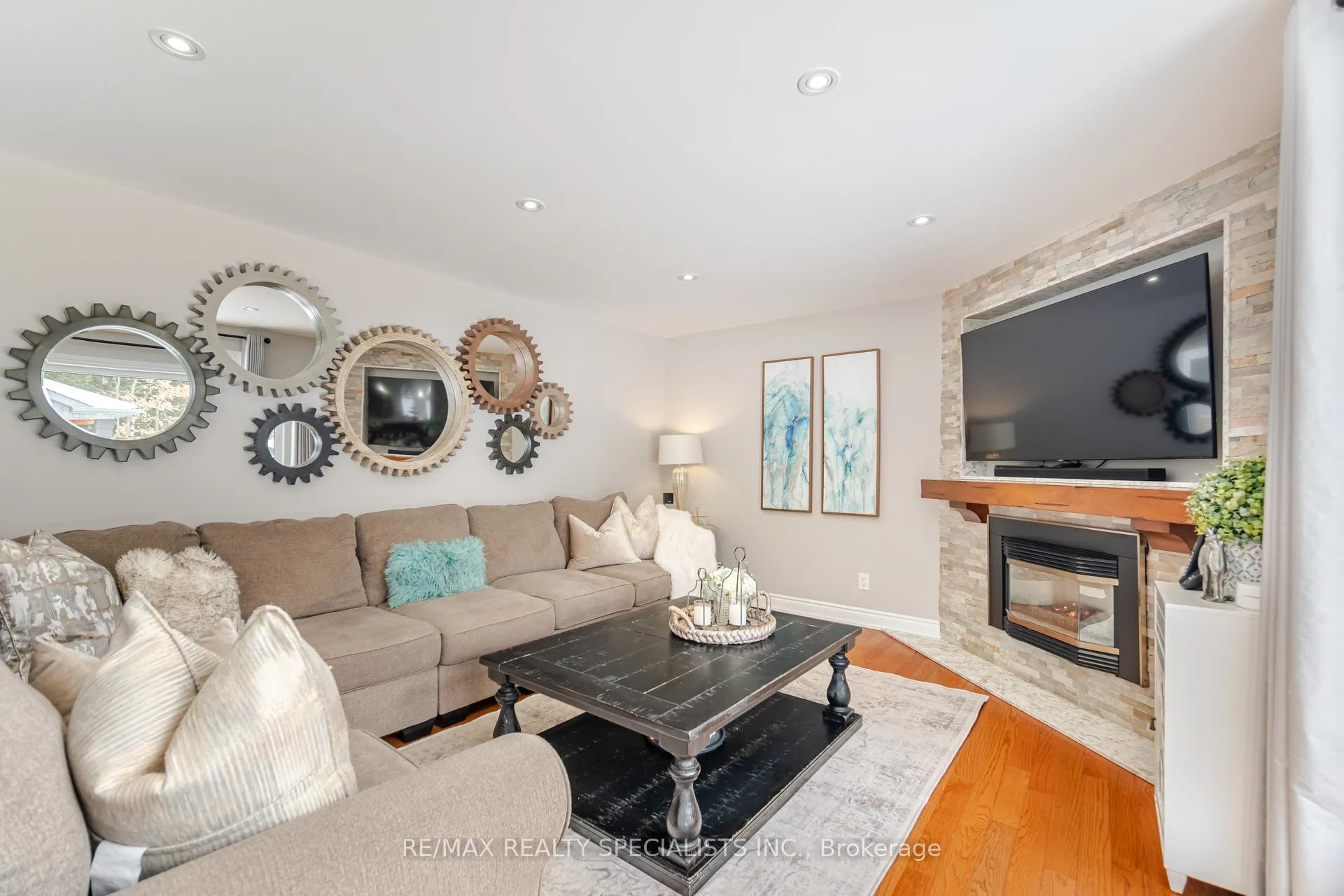 Photo 20 of 66 Palmer Circle, Caledon, Palgrave — HOMEH