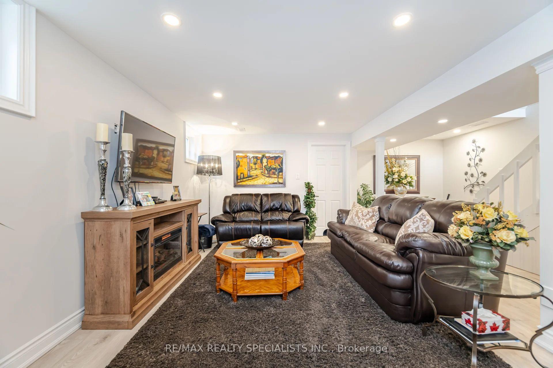 Photo 24 of 66 Palmer Circle, Caledon, Palgrave — HOMEH