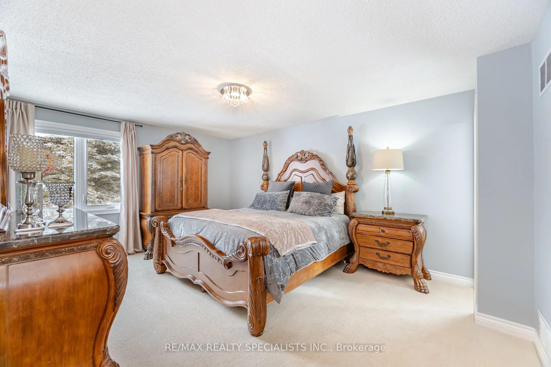 Photo 29 of 66 Palmer Circle, Caledon, Palgrave — HOMEH