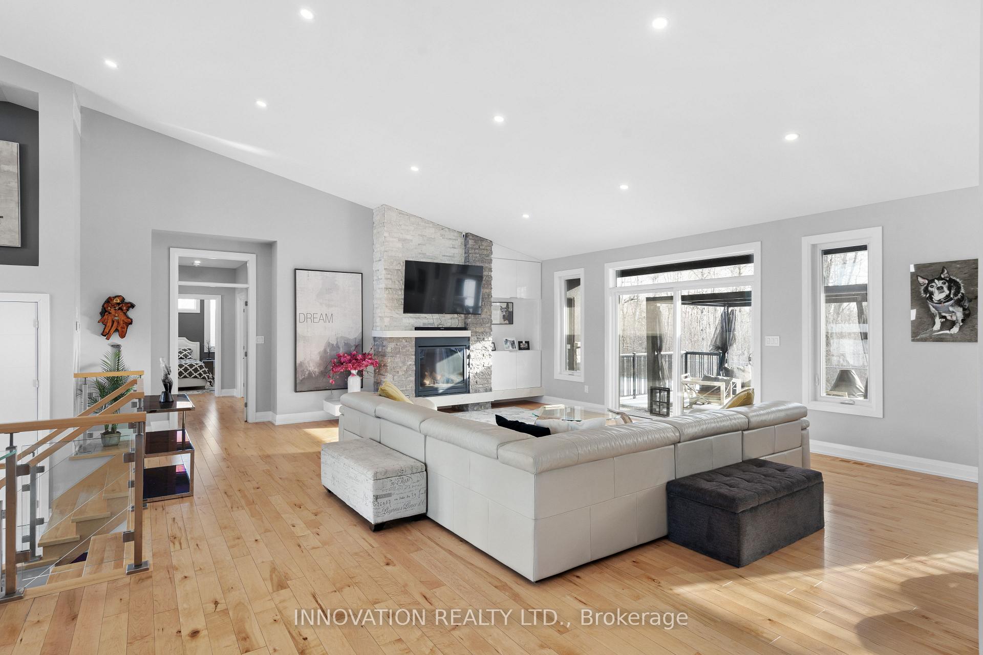 Photo 7 of 651 Ballycastle Crescent, Ottawa, Riverside South — HOMEH