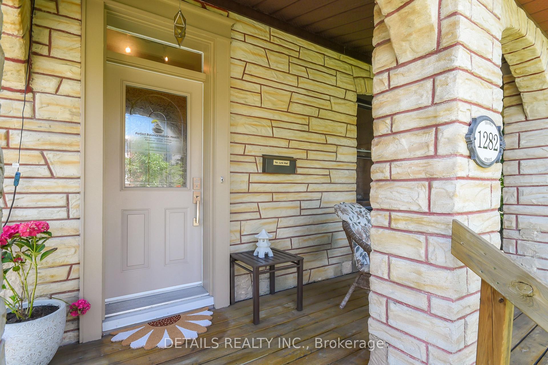 Photo 3 of 1282 Thames Street, Ottawa, Carlington — HOMEH