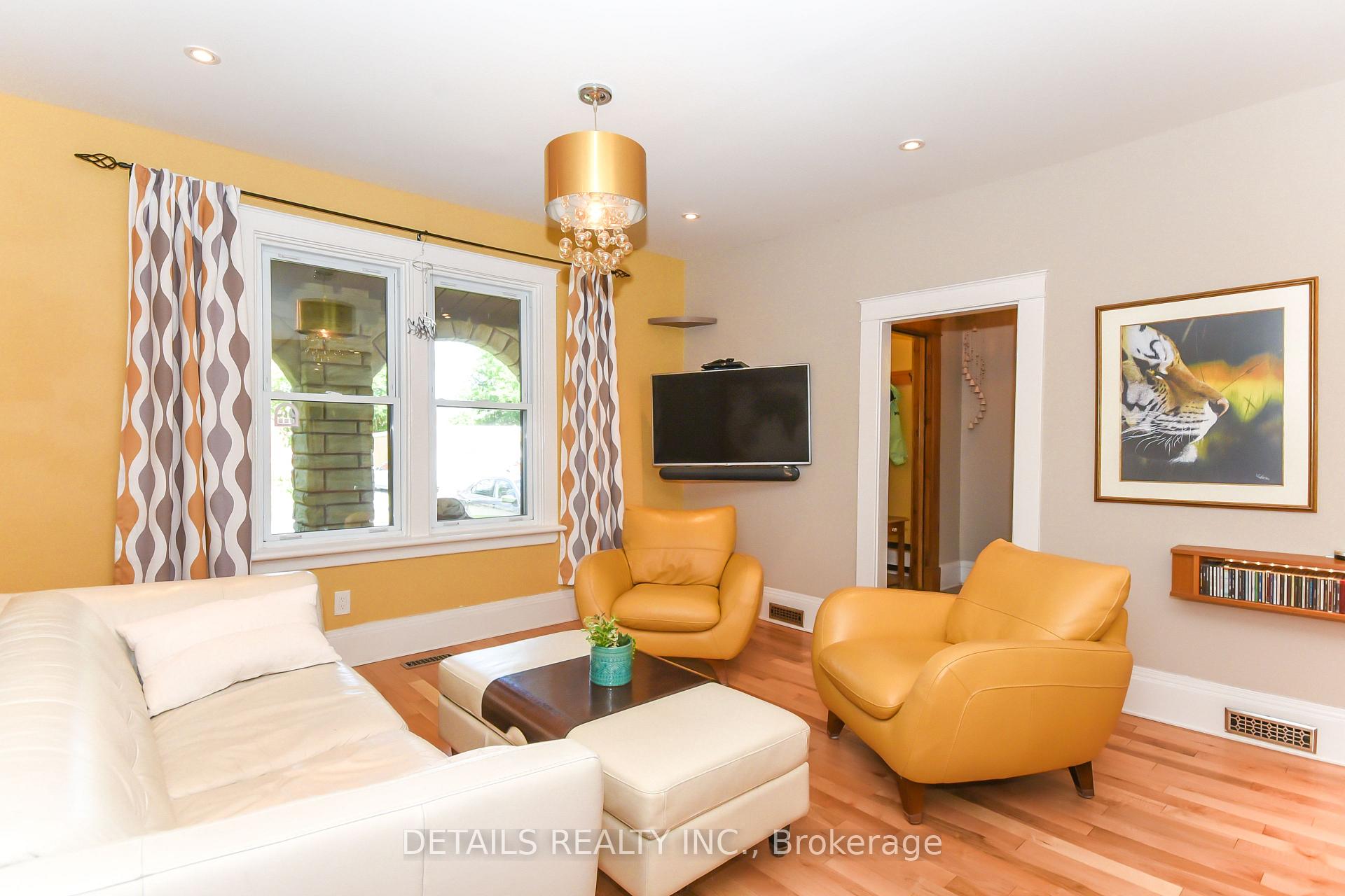 Photo 4 of 1282 Thames Street, Ottawa, Carlington — HOMEH