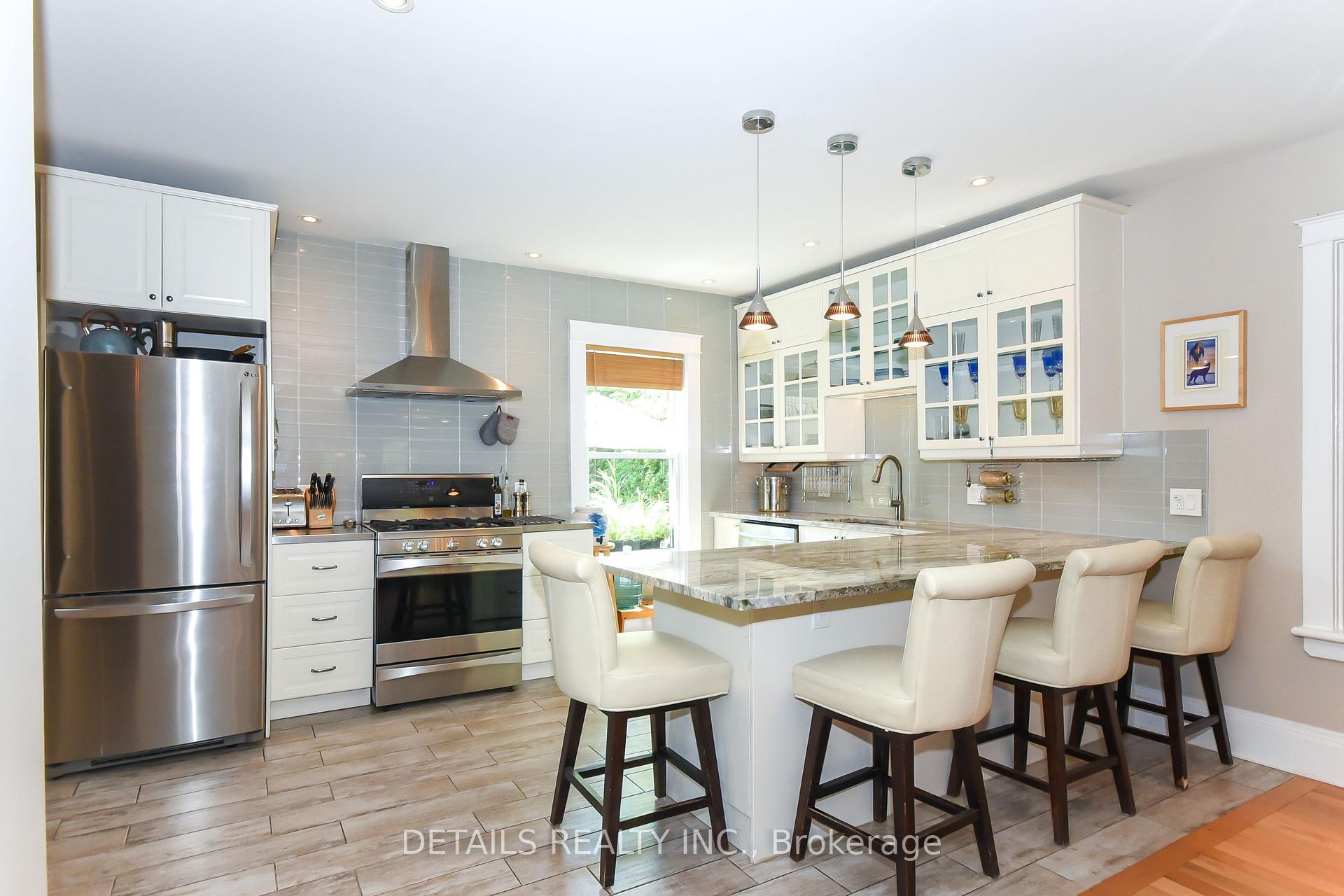Photo 11 of 1282 Thames Street, Ottawa, Carlington — HOMEH