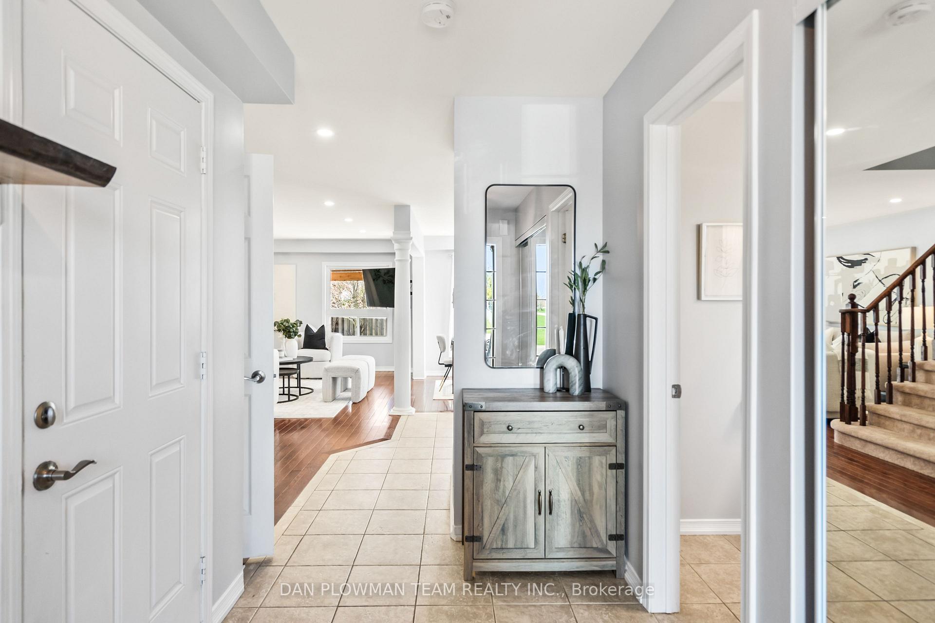 Photo 3 of 116 Swindells Street, Clarington, Bowmanville — HOMEH