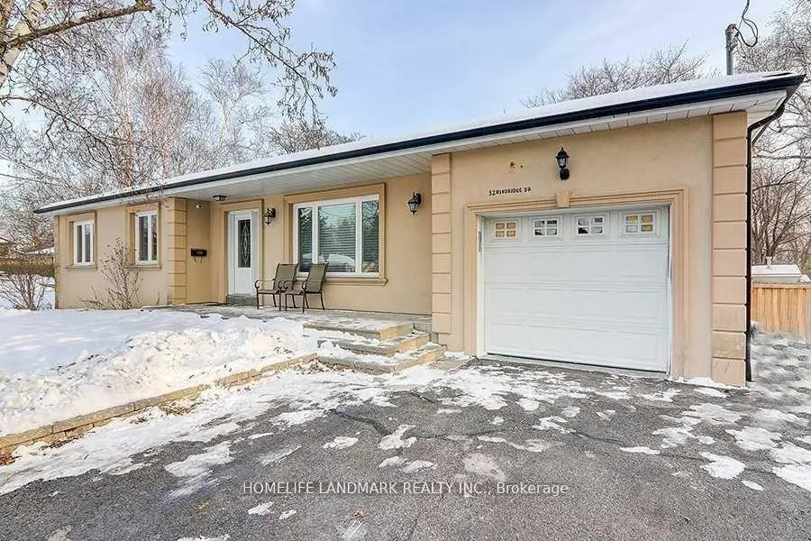 Photo 2 of 32 Windridge Drive, Markham, Bullock — HOMEH