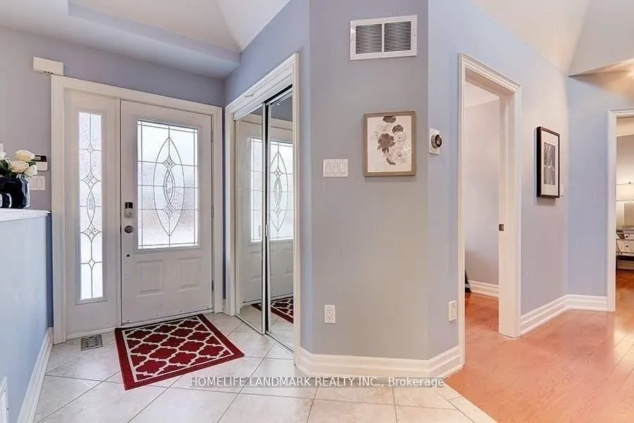 Photo 3 of 32 Windridge Drive, Markham, Bullock — HOMEH