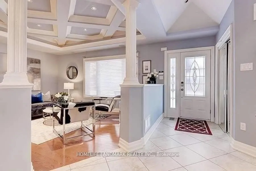 Photo 6 of 32 Windridge Drive, Markham, Bullock — HOMEH