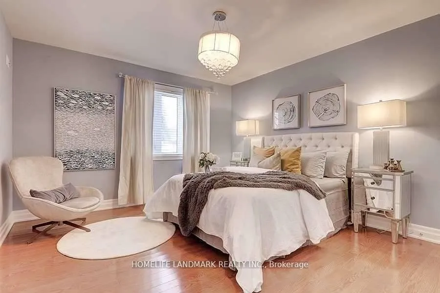 Photo 11 of 32 Windridge Drive, Markham, Bullock — HOMEH