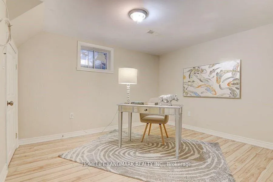 Photo 24 of 32 Windridge Drive, Markham, Bullock — HOMEH