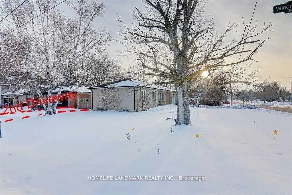 Photo 27 of 32 Windridge Drive, Markham, Bullock — HOMEH