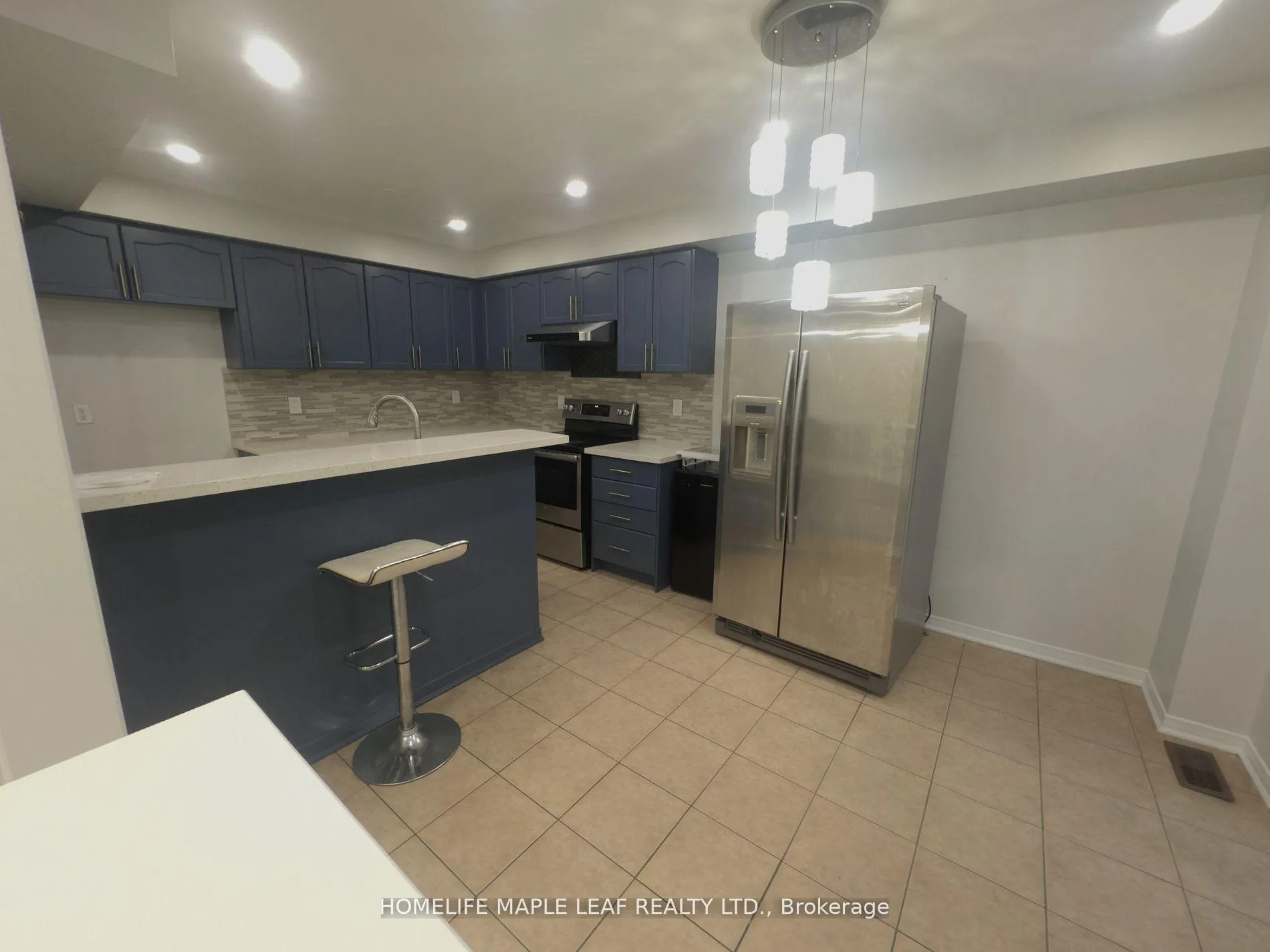 Photo 8 of Unit Upper, 51 Soapstone Trail, Brampton, Sandringham-Wellington — HOMEH