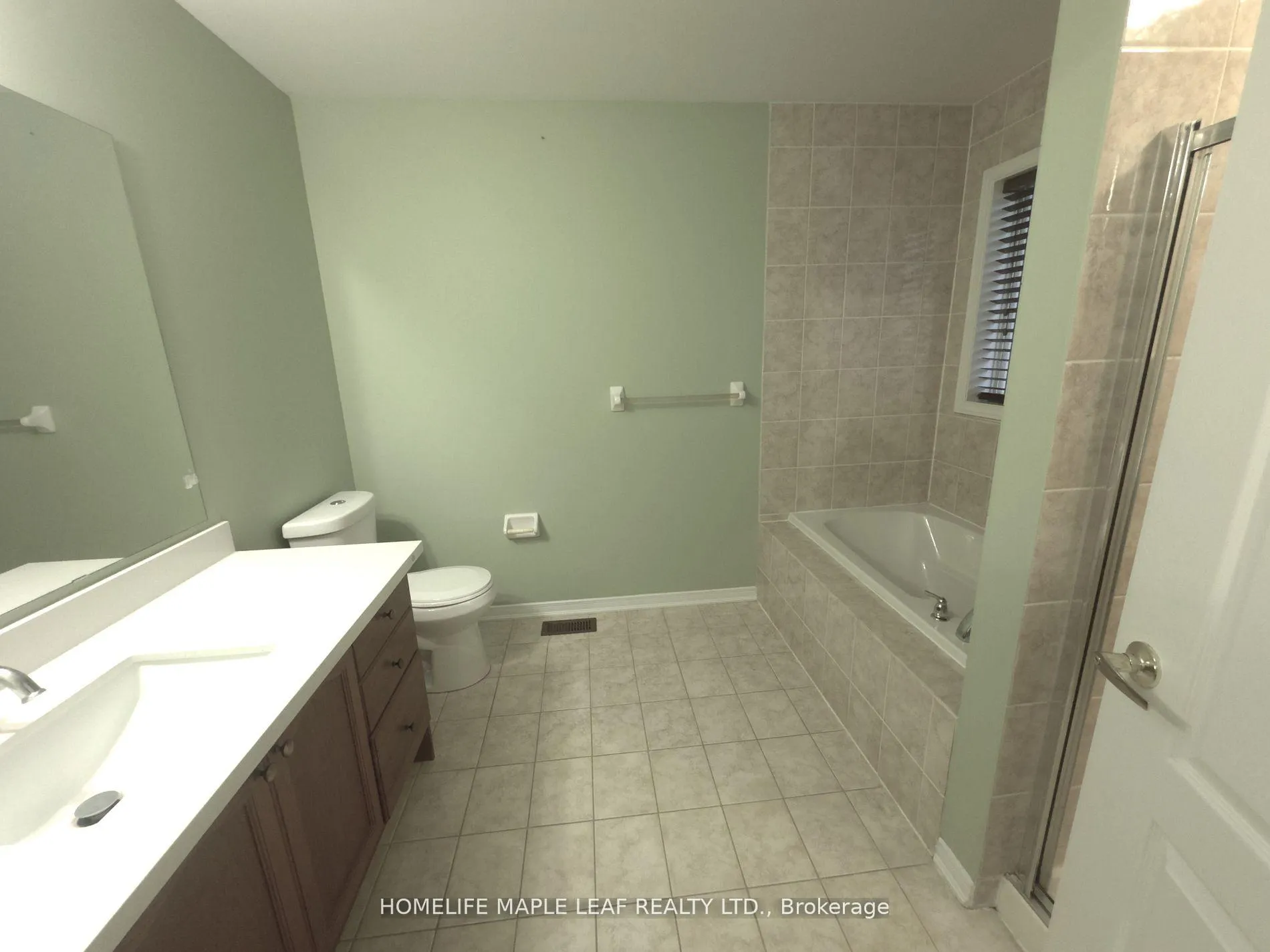 Photo 15 of Unit Upper, 51 Soapstone Trail, Brampton, Sandringham-Wellington — HOMEH