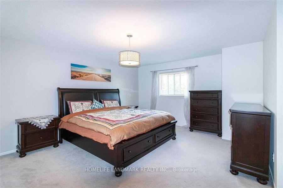 Photo 13 of 43 Carle Crescent, Ajax, Central West — HOMEH