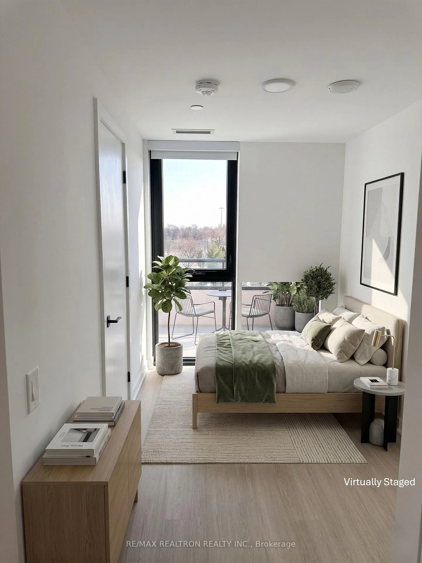 Photo 8 of Unit 606, 699 Sheppard Avenue E, North York, Bayview Village — HOMEH