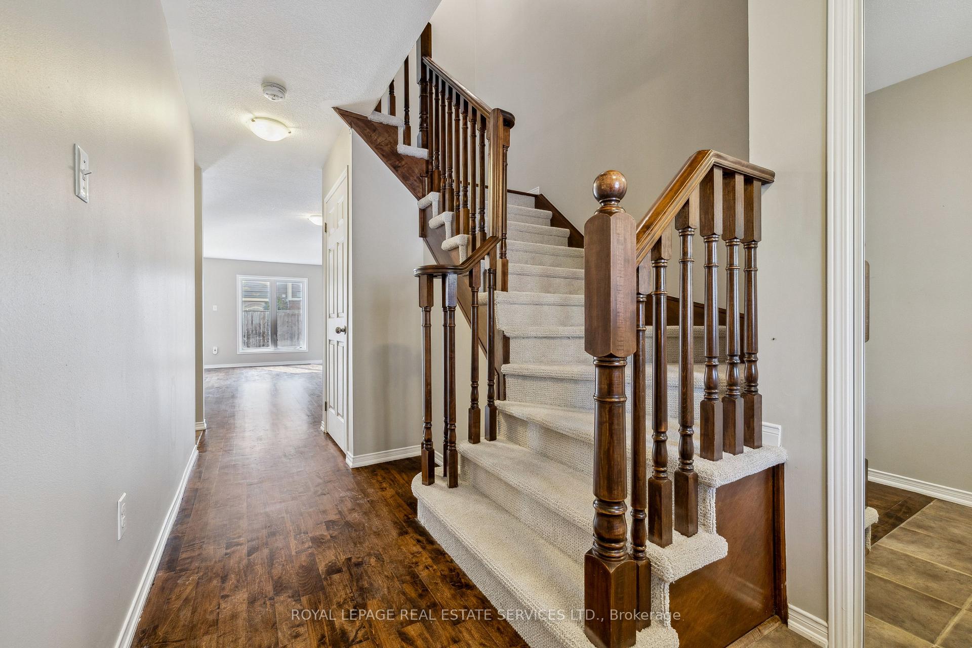 Photo 3 of Unit 23, 8 Bradley Avenue, Hamilton, Binbrook — HOMEH