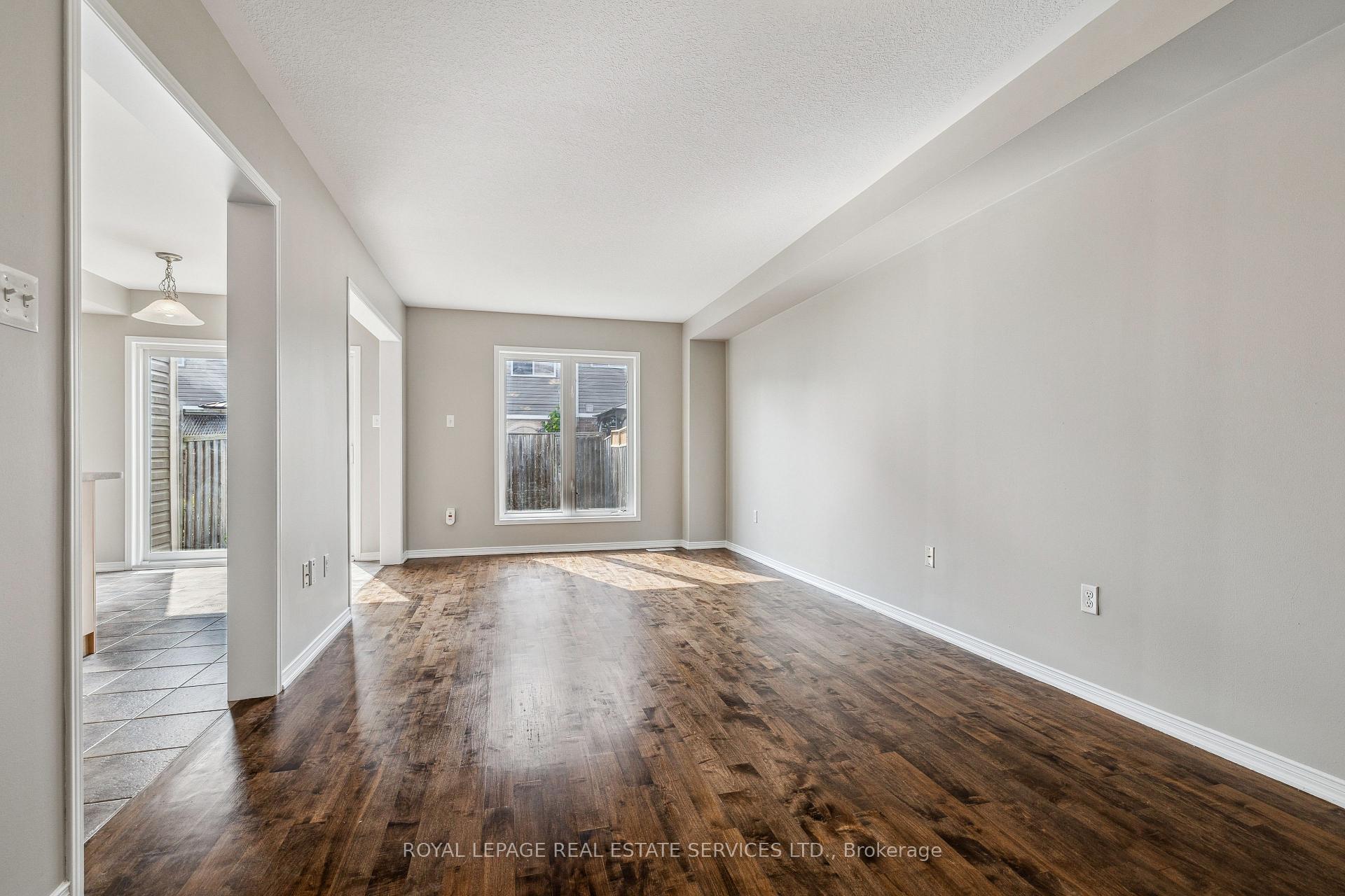 Photo 5 of Unit 23, 8 Bradley Avenue, Hamilton, Binbrook — HOMEH