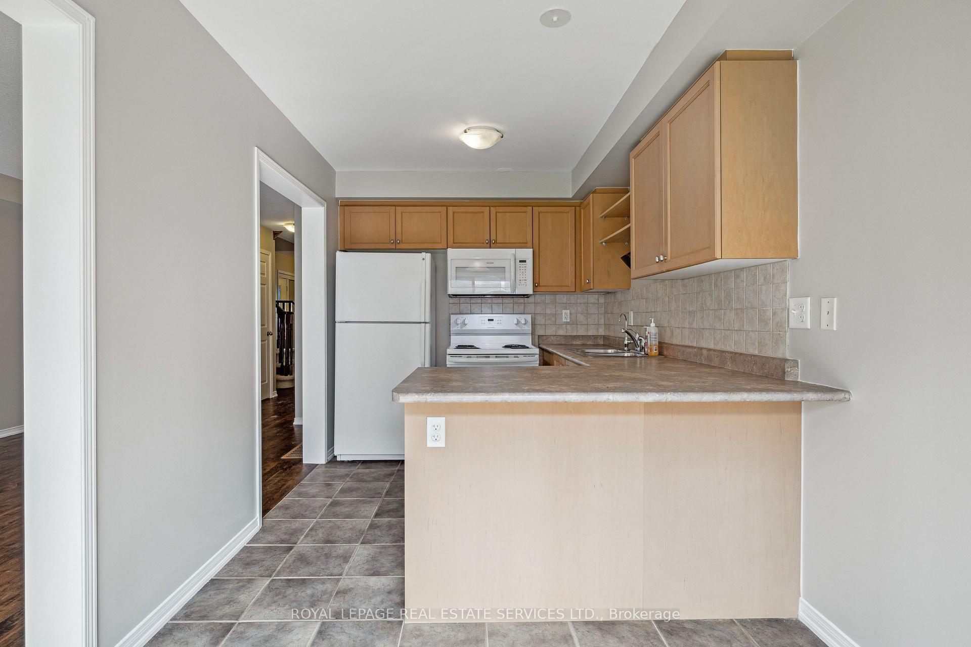 Photo 10 of Unit 23, 8 Bradley Avenue, Hamilton, Binbrook — HOMEH