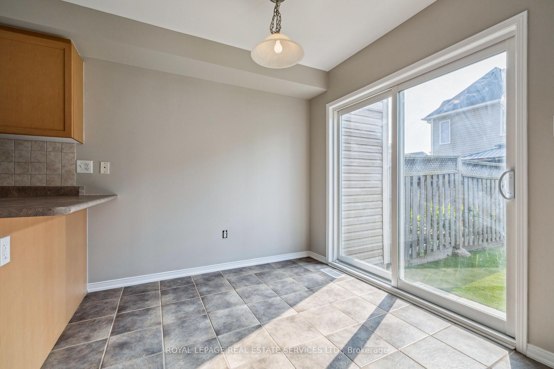 Photo 13 of Unit 23, 8 Bradley Avenue, Hamilton, Binbrook — HOMEH